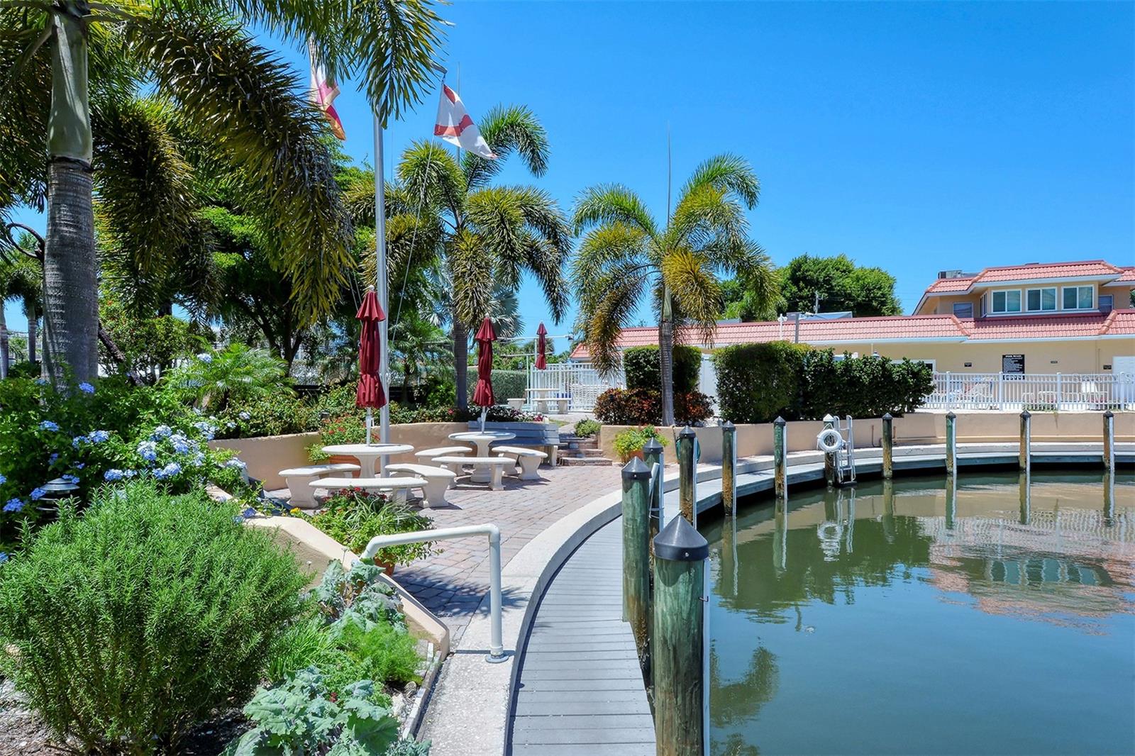 1257 S PORTOFINO DR #203