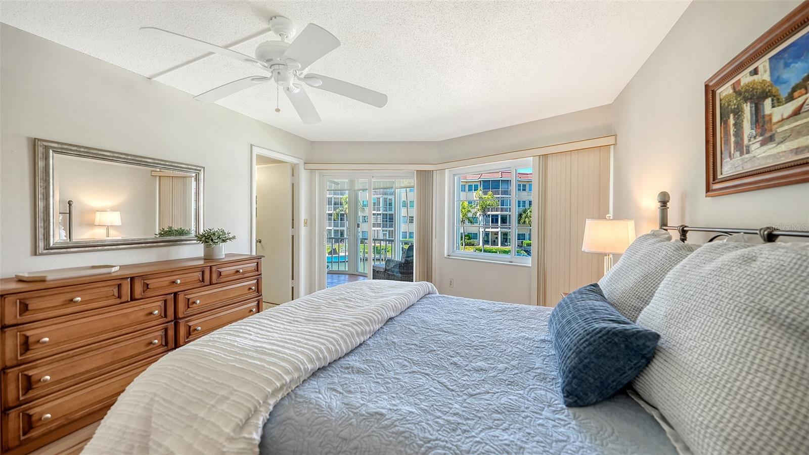 1257 S PORTOFINO DR #203