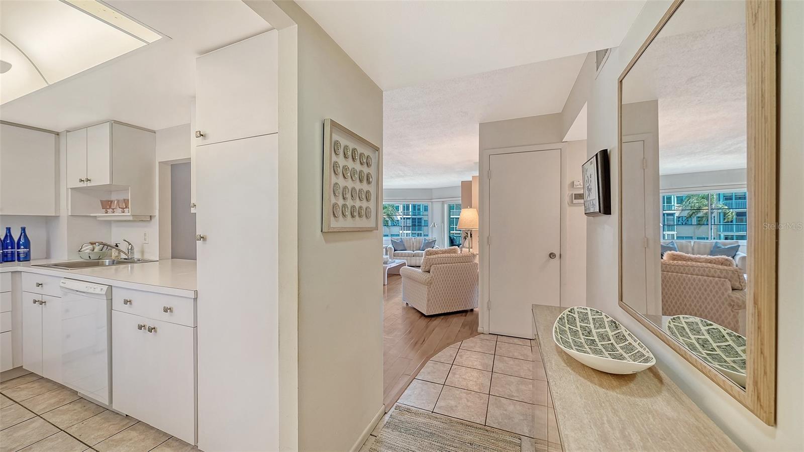 1257 S PORTOFINO DR #203