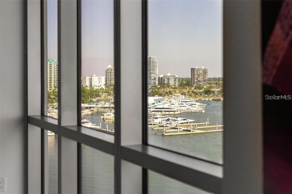 111 GOLDEN GATE PT #802PH