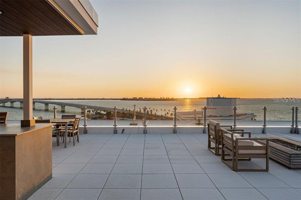 111 GOLDEN GATE PT #802PH