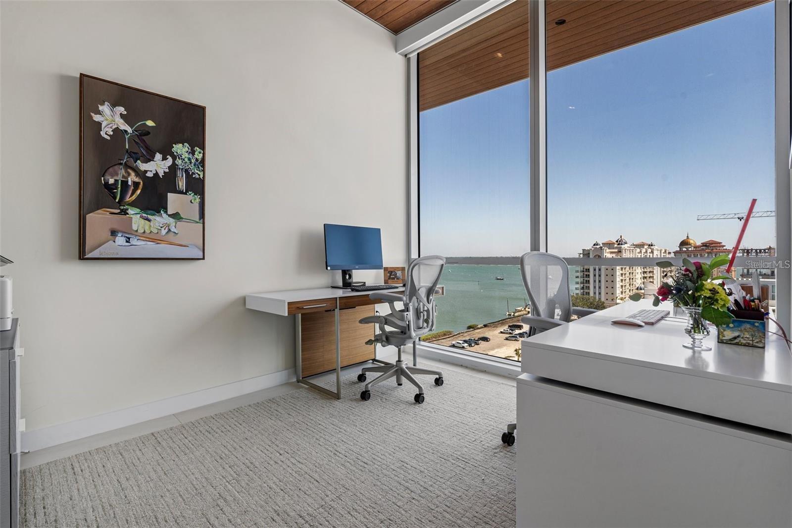 111 GOLDEN GATE PT #802PH