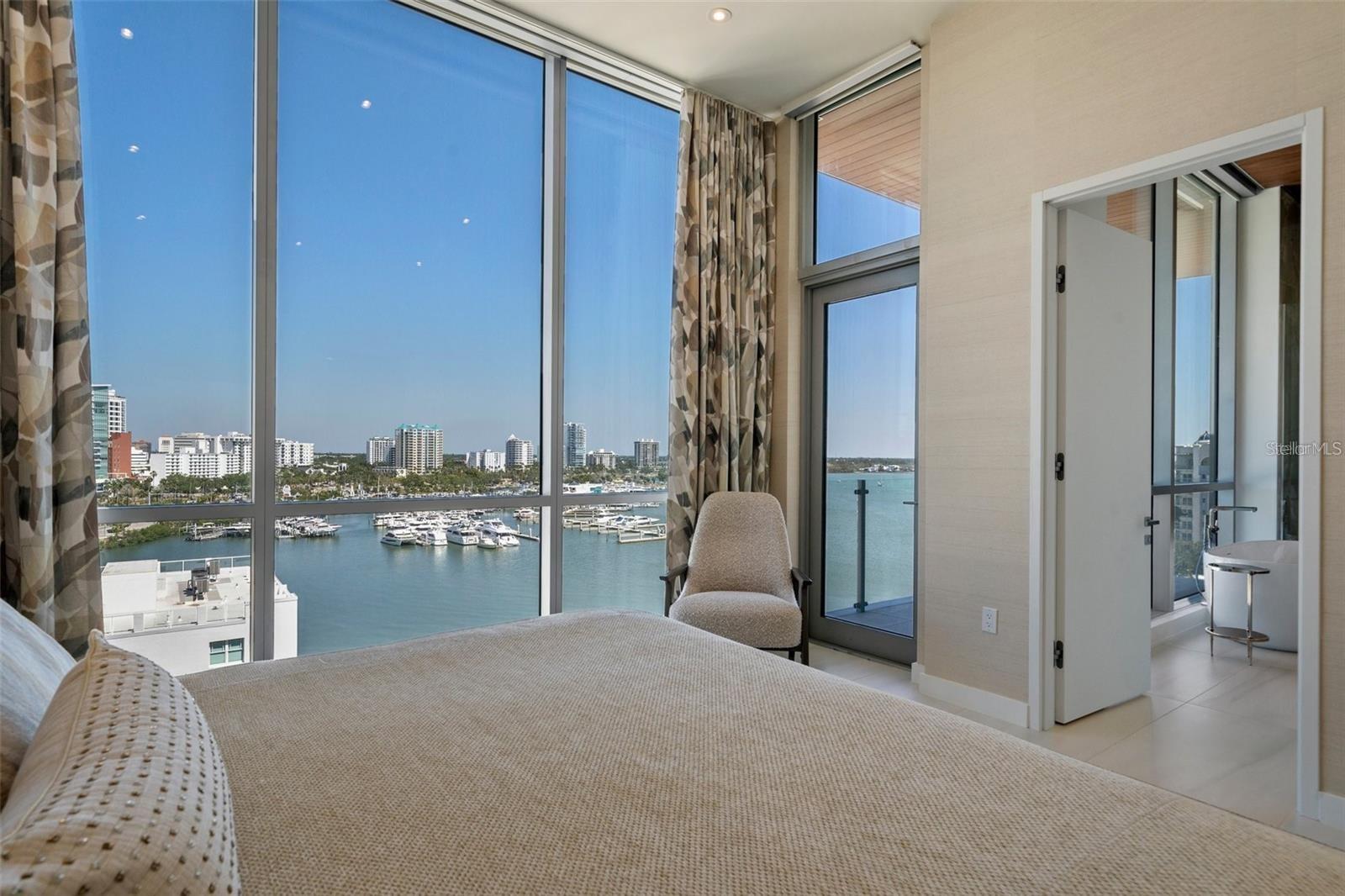 111 GOLDEN GATE PT #802PH