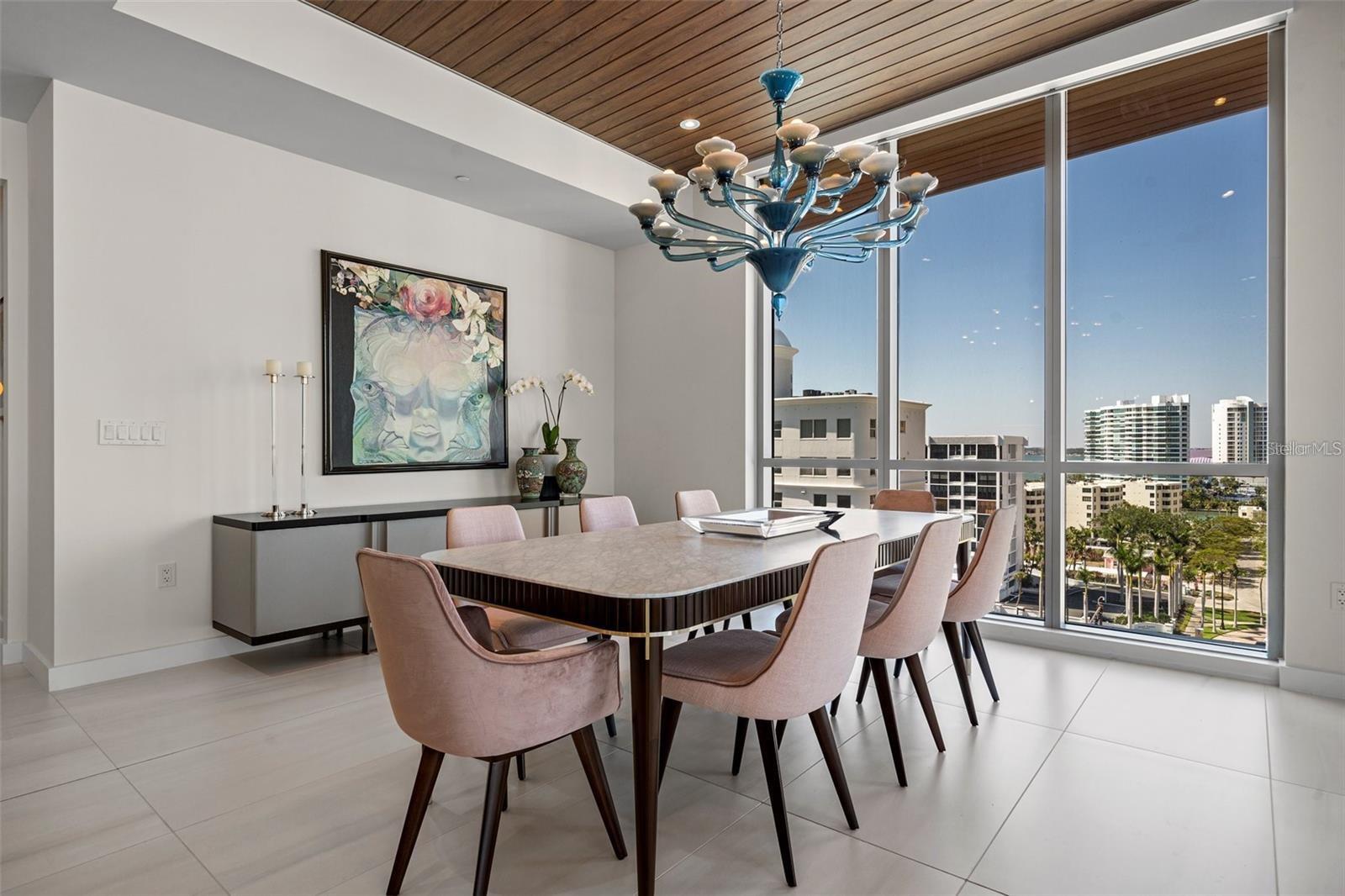 111 GOLDEN GATE PT #802PH