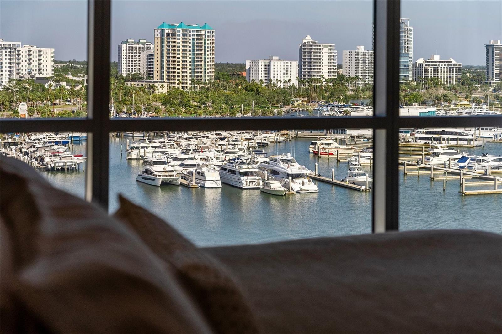 111 GOLDEN GATE PT #802PH