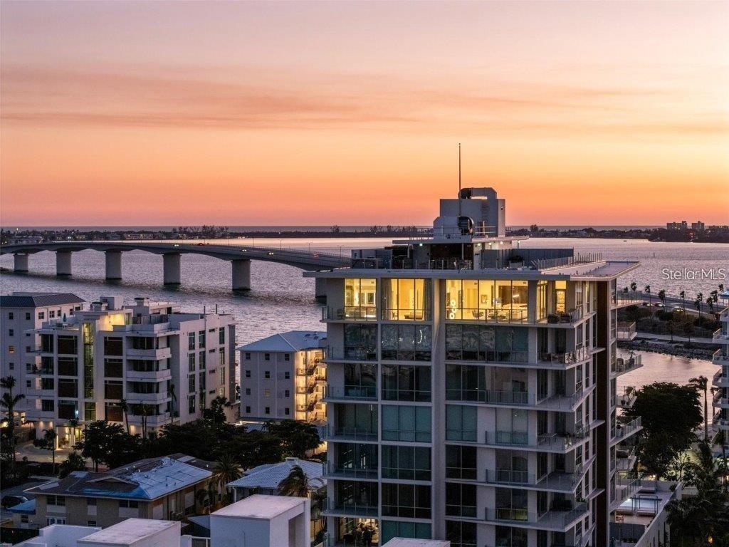 111 GOLDEN GATE PT #802PH