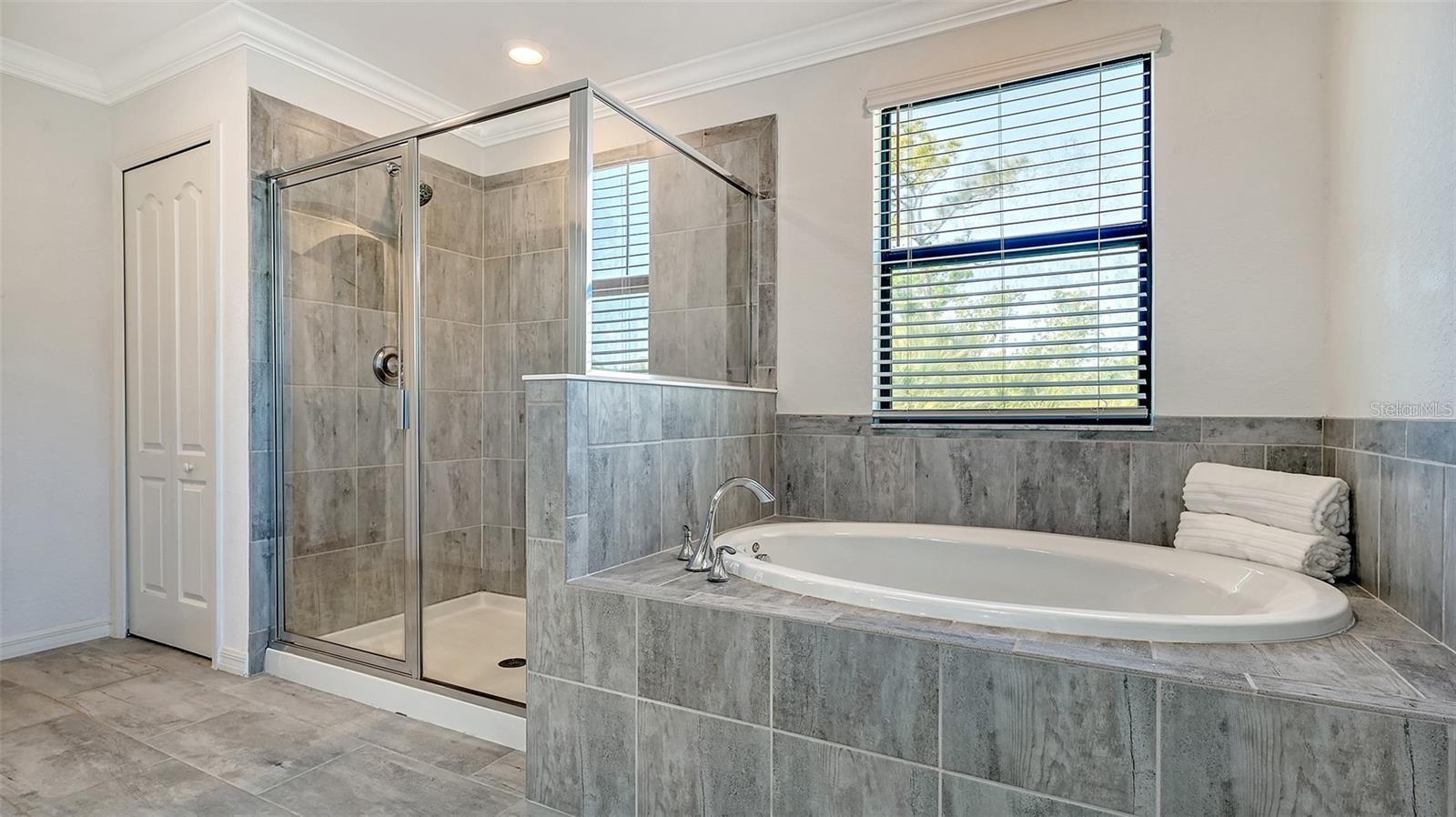 12801 CINQUETERRE DR