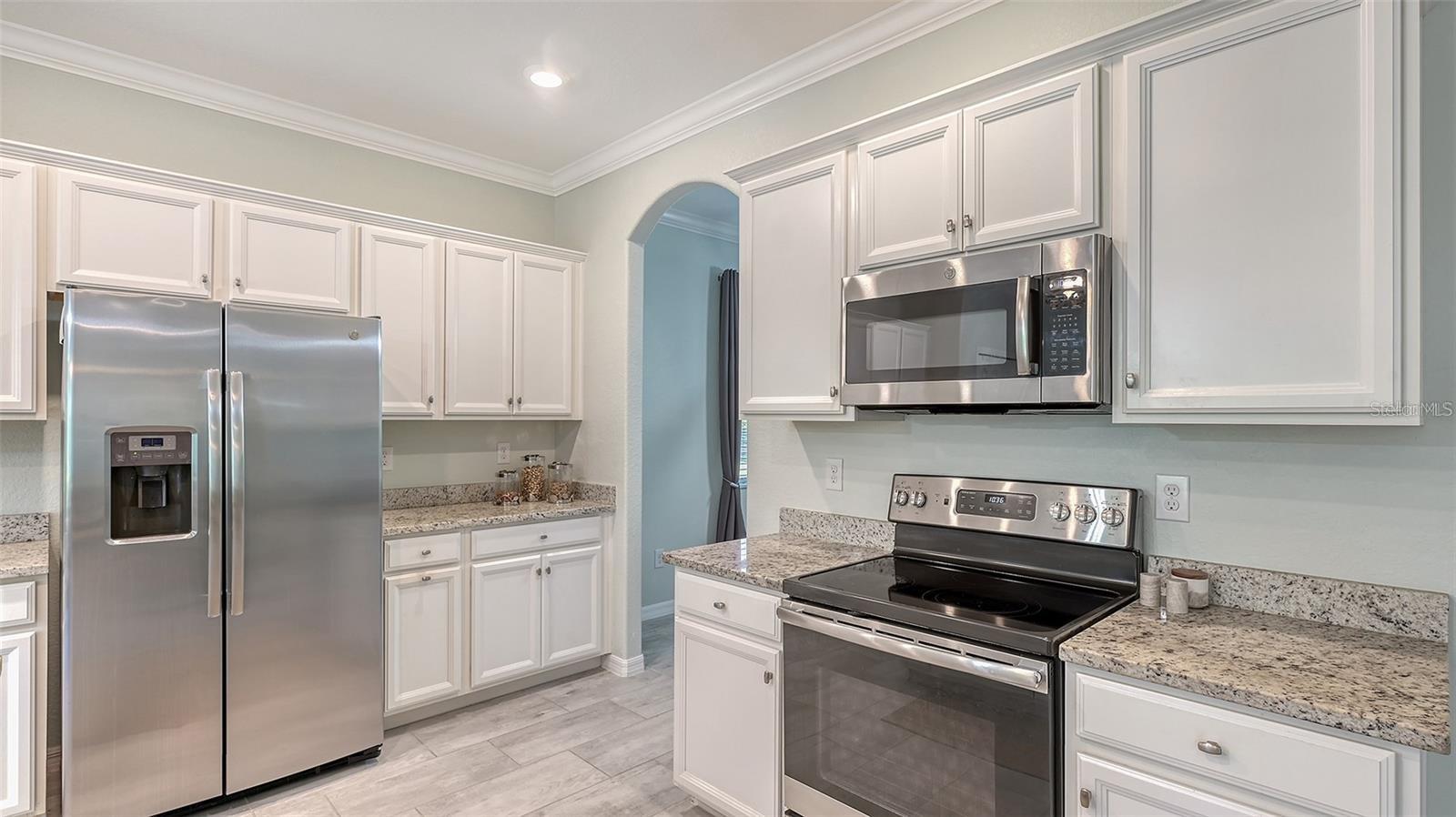12801 CINQUETERRE DR