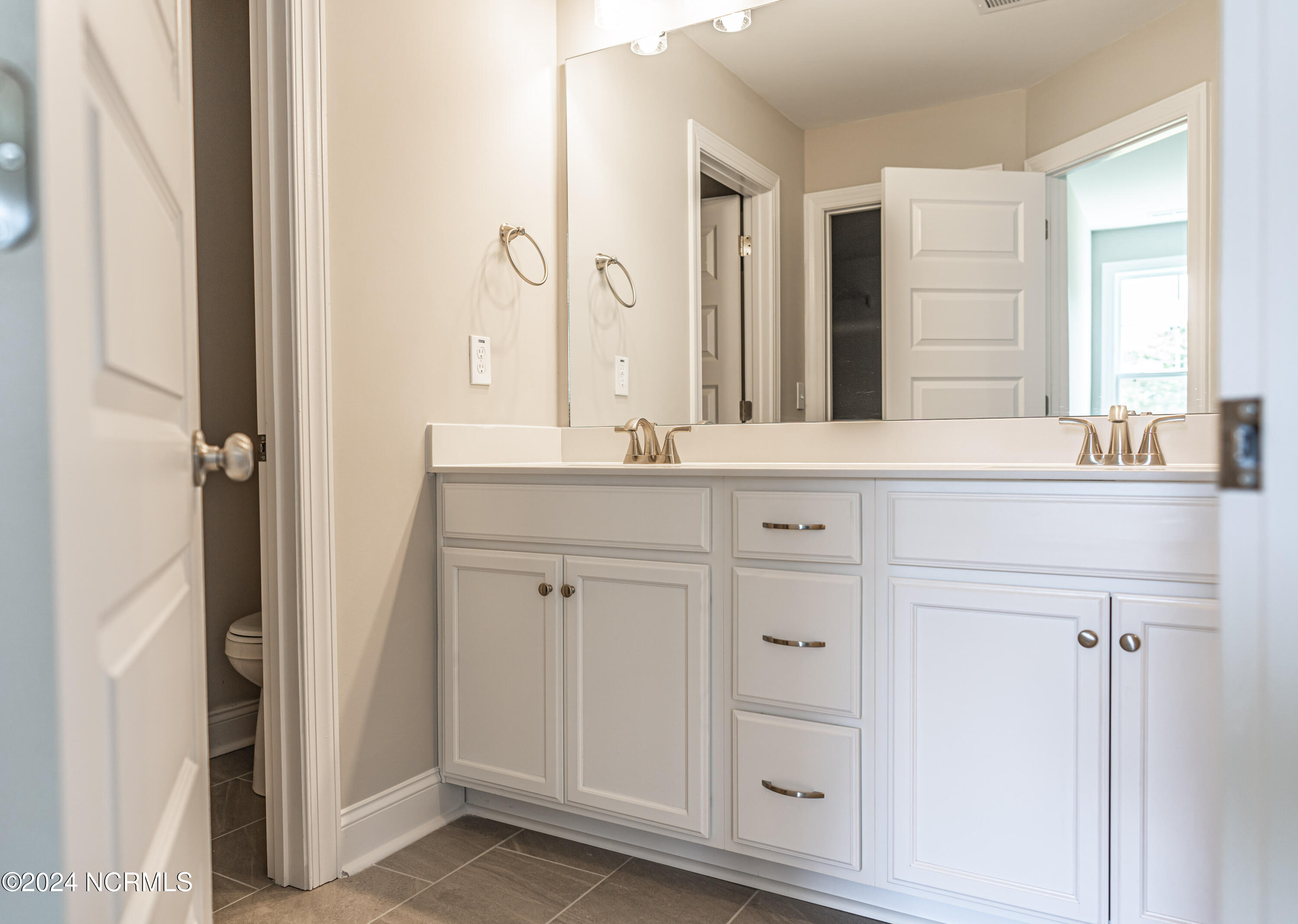 535 Dunsmore Drive 7