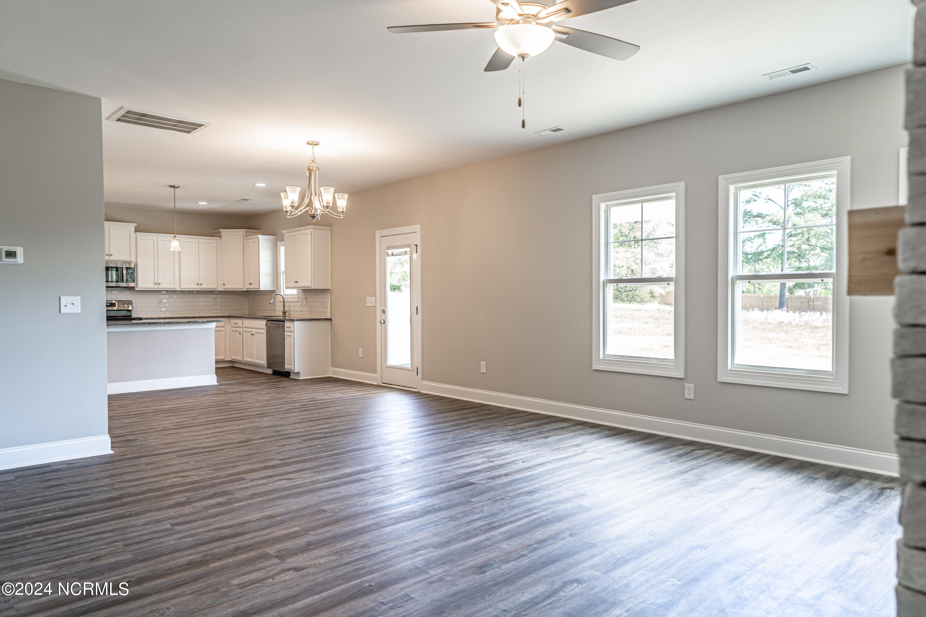 535 Dunsmore Drive 7