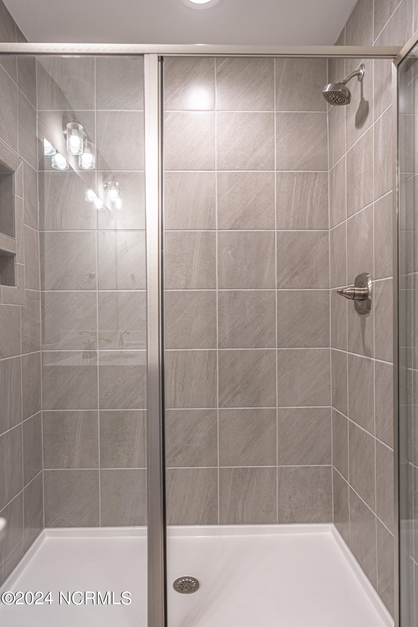 535 Dunsmore Drive 7