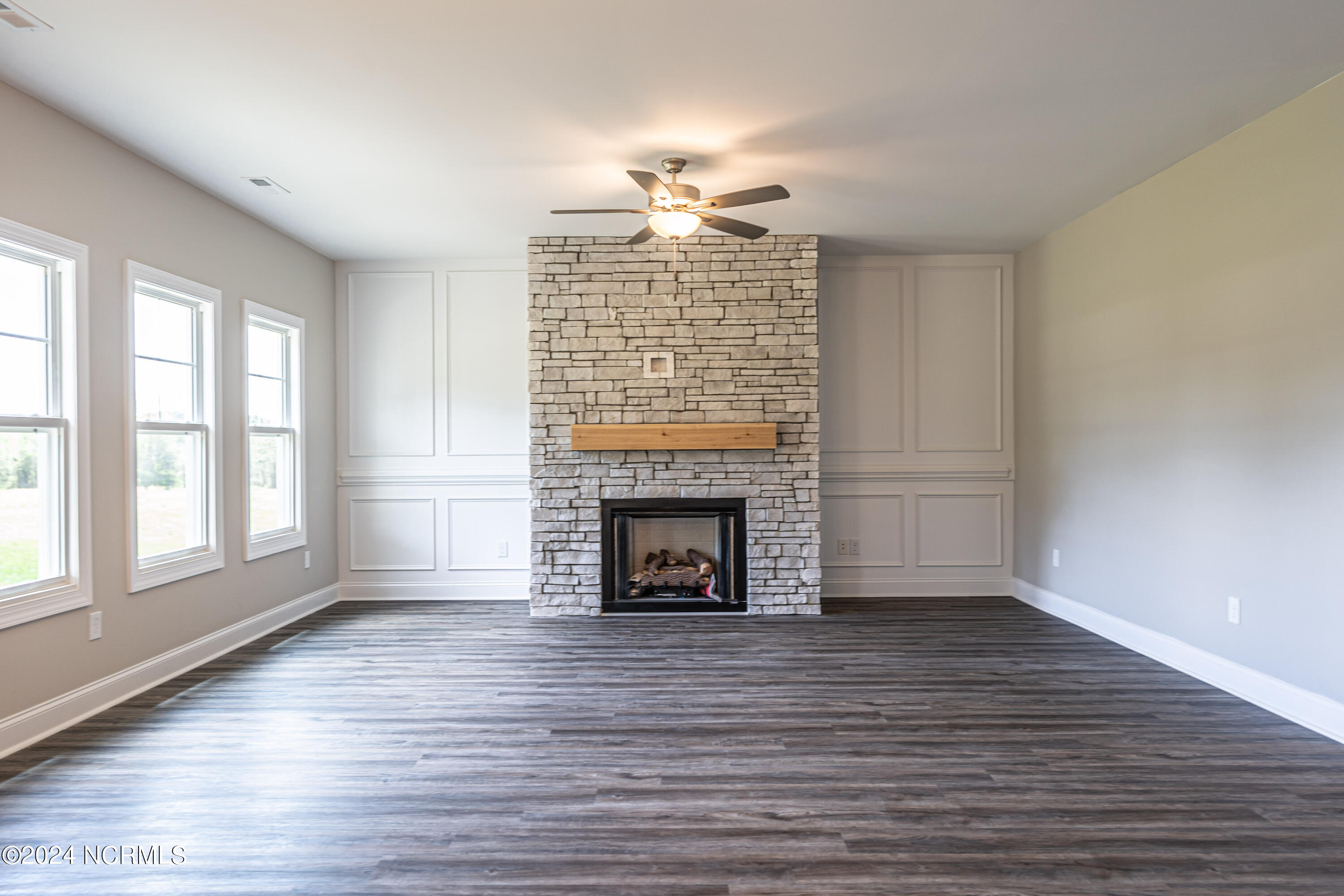 535 Dunsmore Drive 7