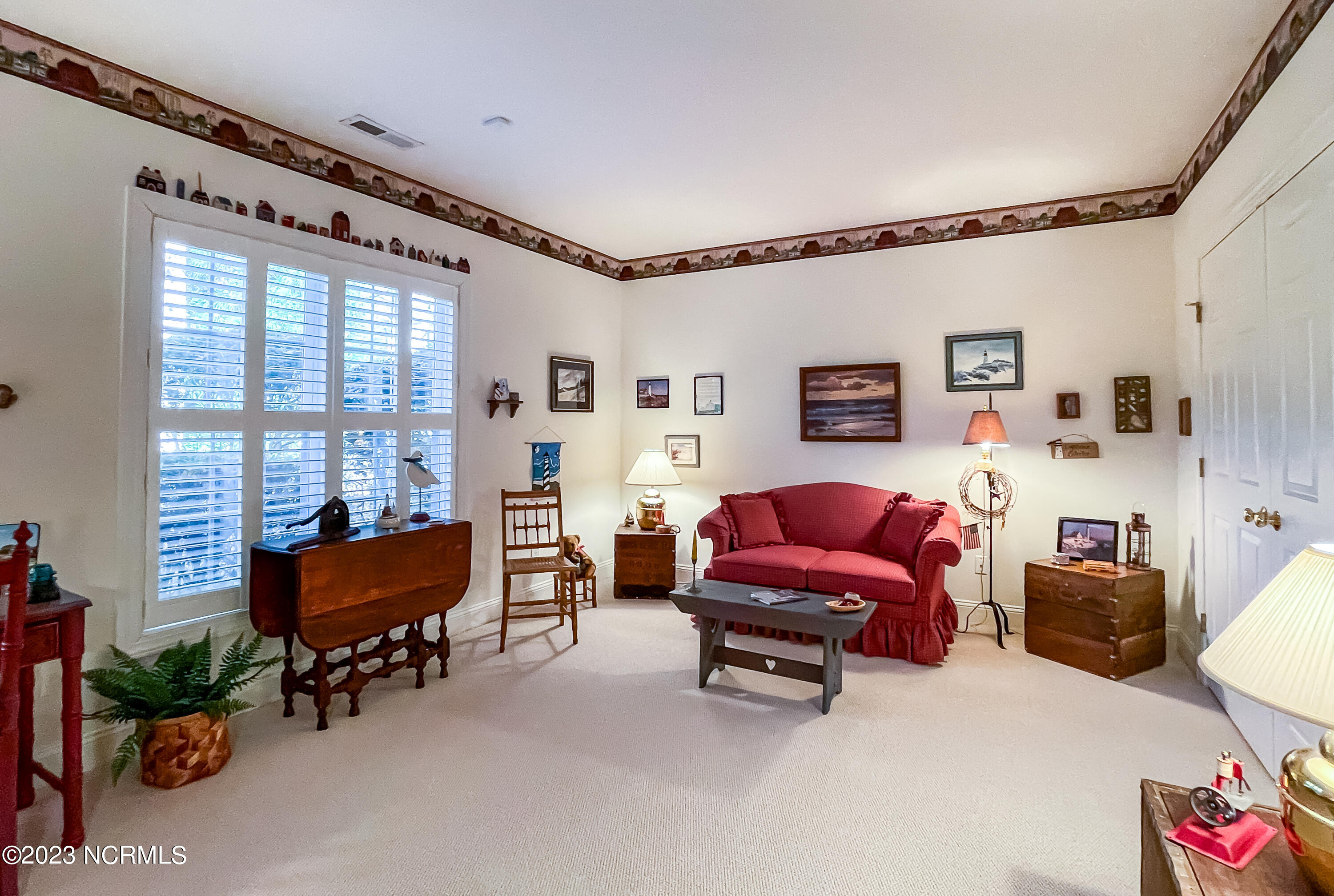 115 Lake Forest Drive SW