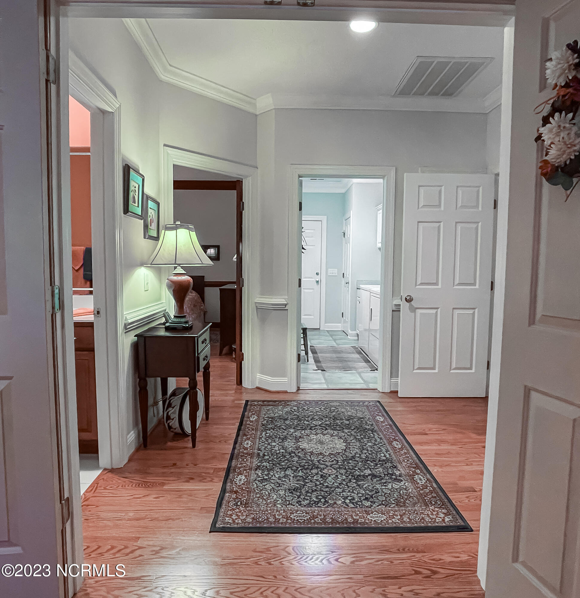 115 Lake Forest Drive SW