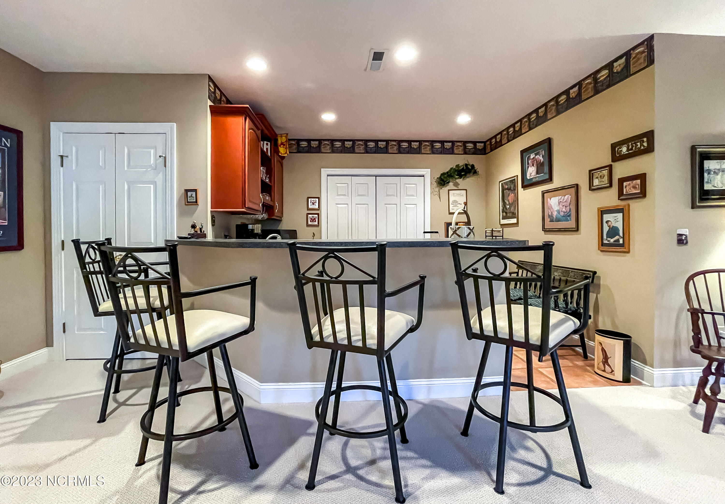 115 Lake Forest Drive SW