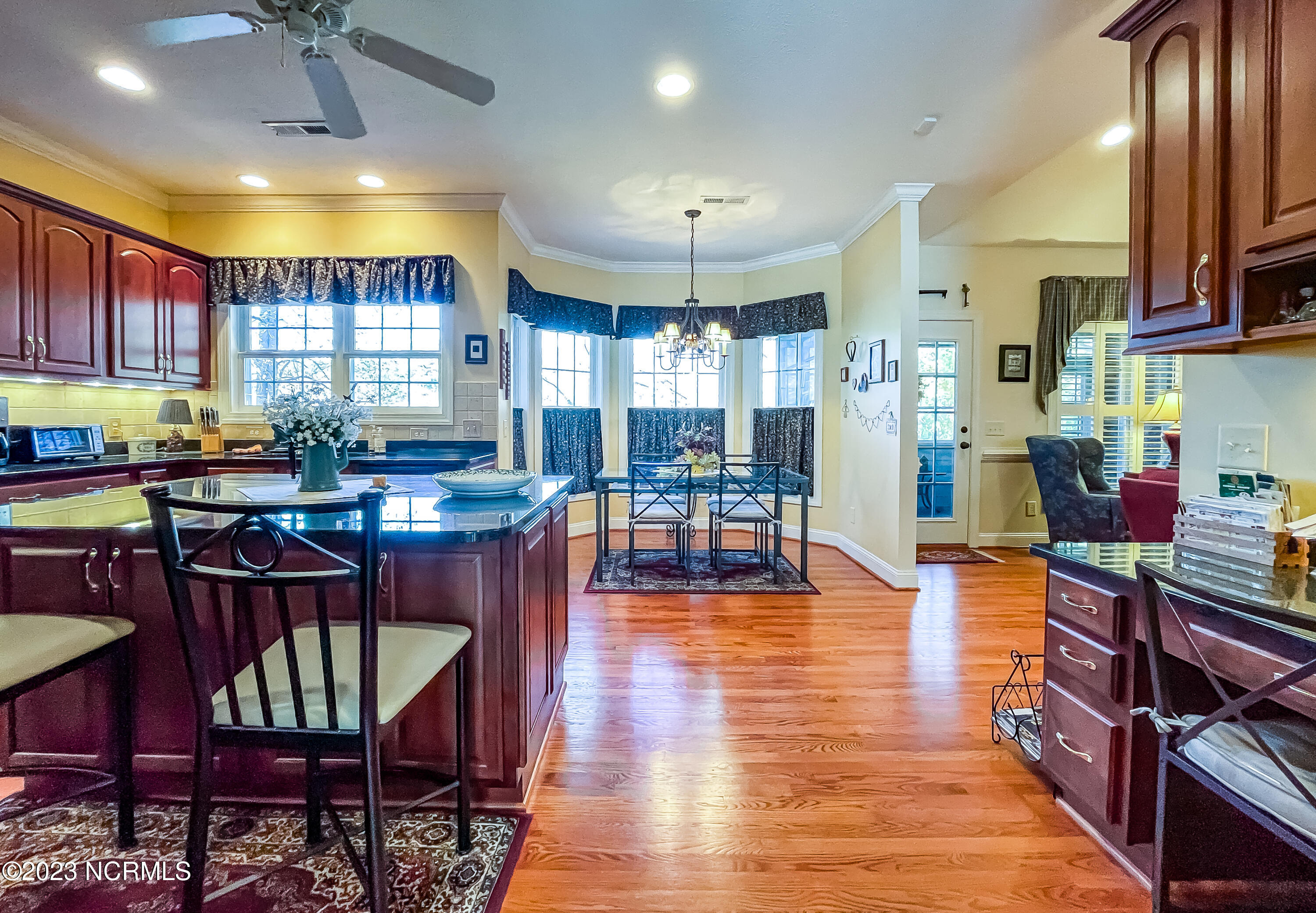 115 Lake Forest Drive SW