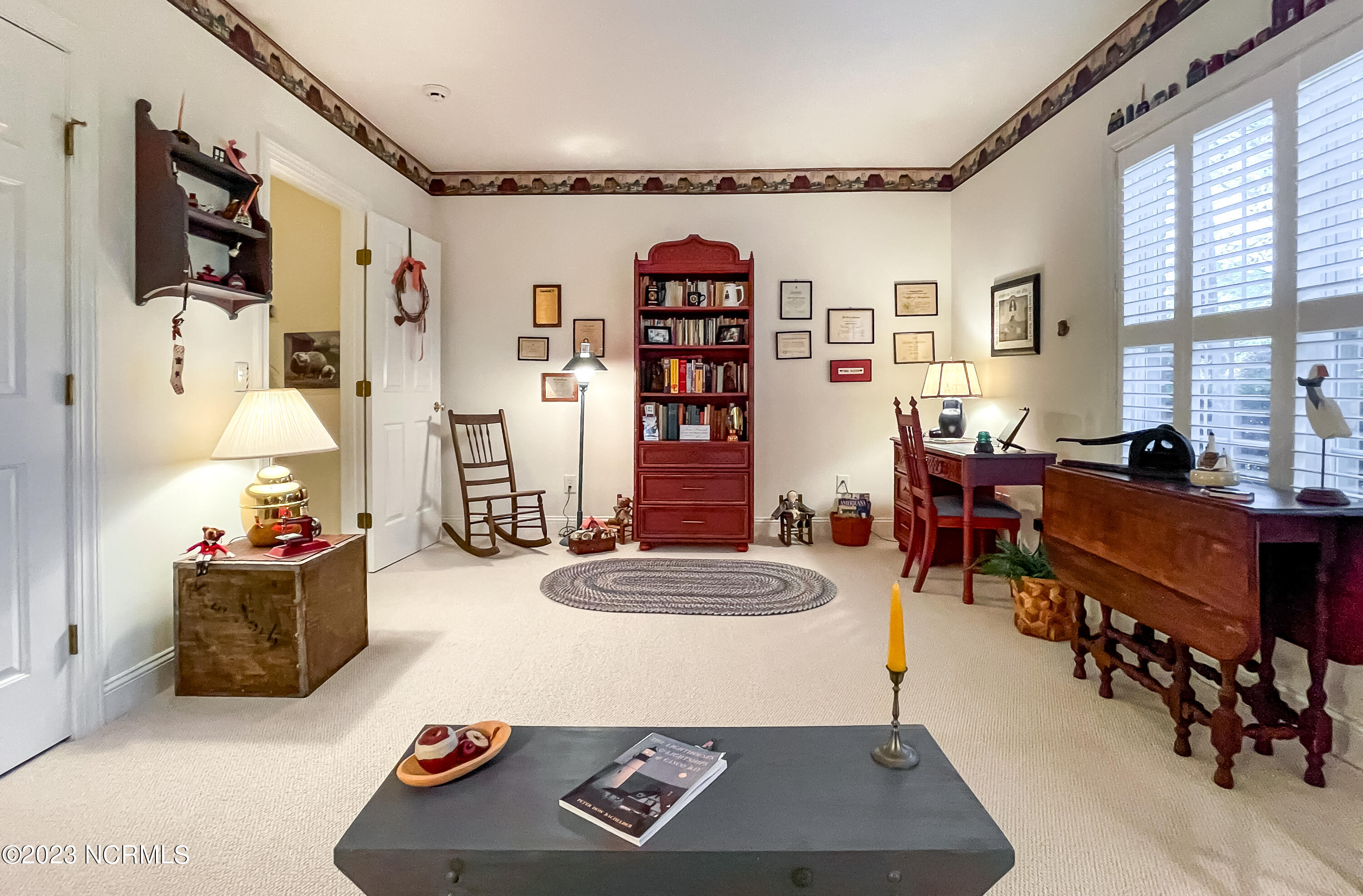 115 Lake Forest Drive SW