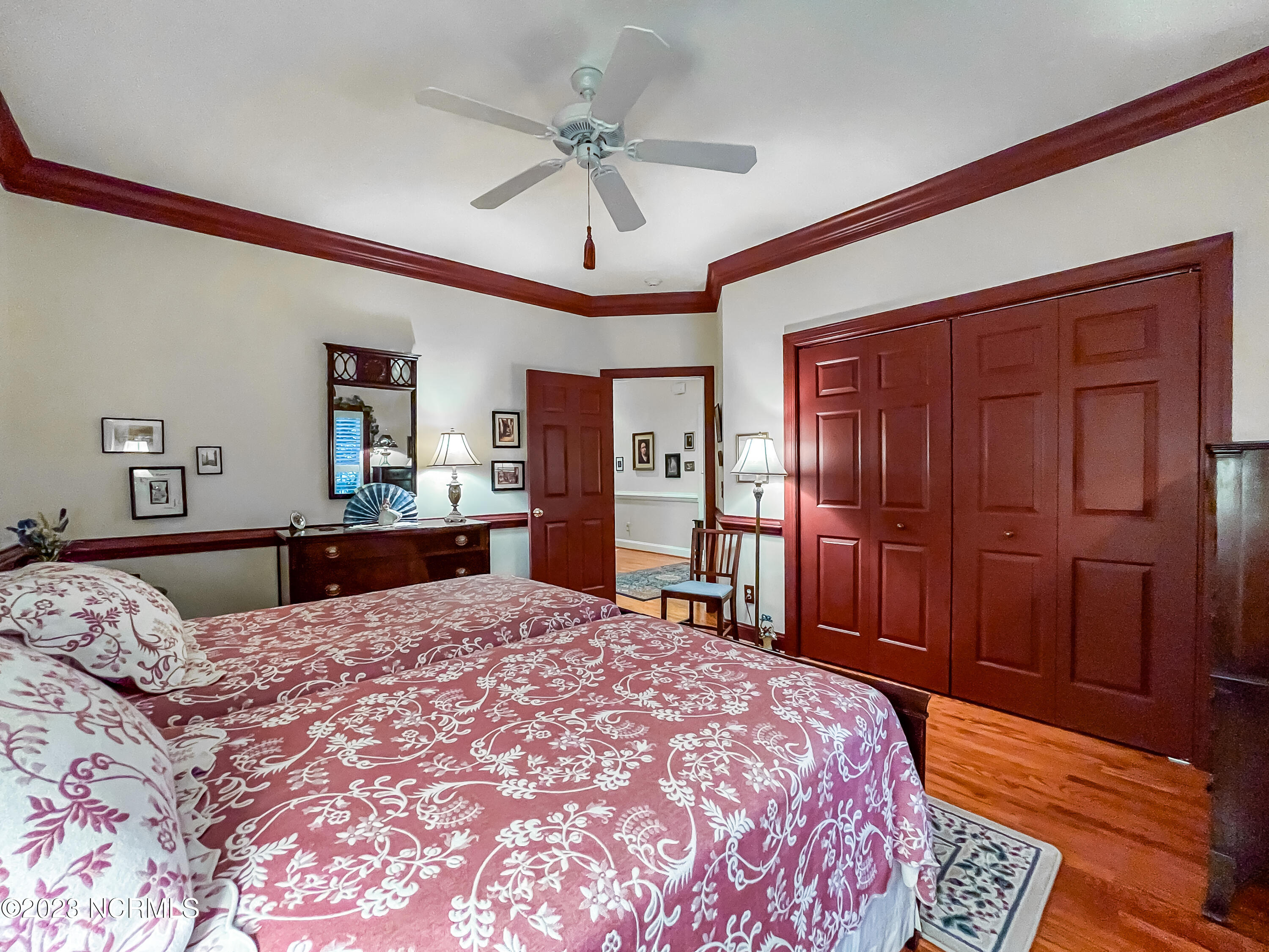 115 Lake Forest Drive SW