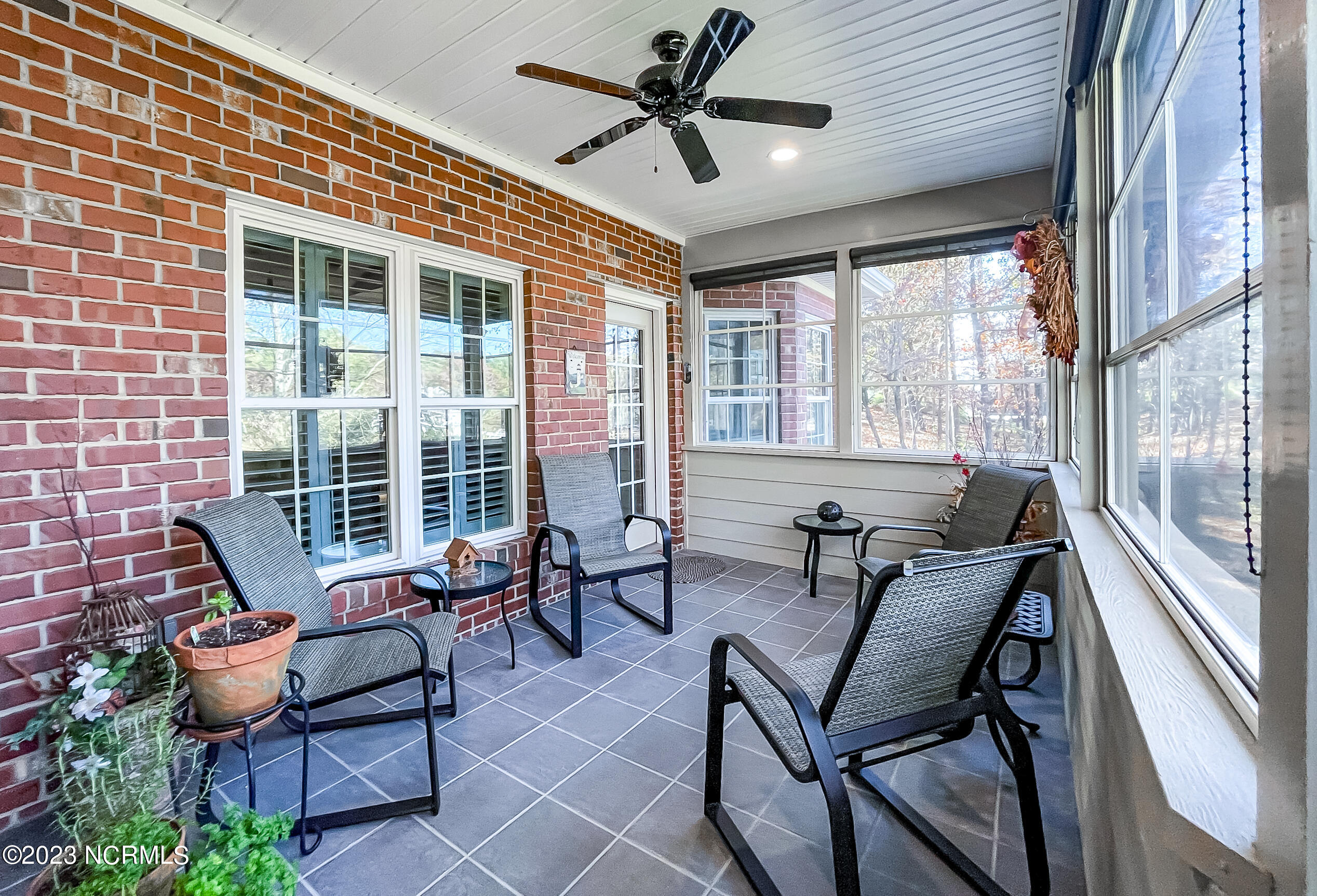 115 Lake Forest Drive SW