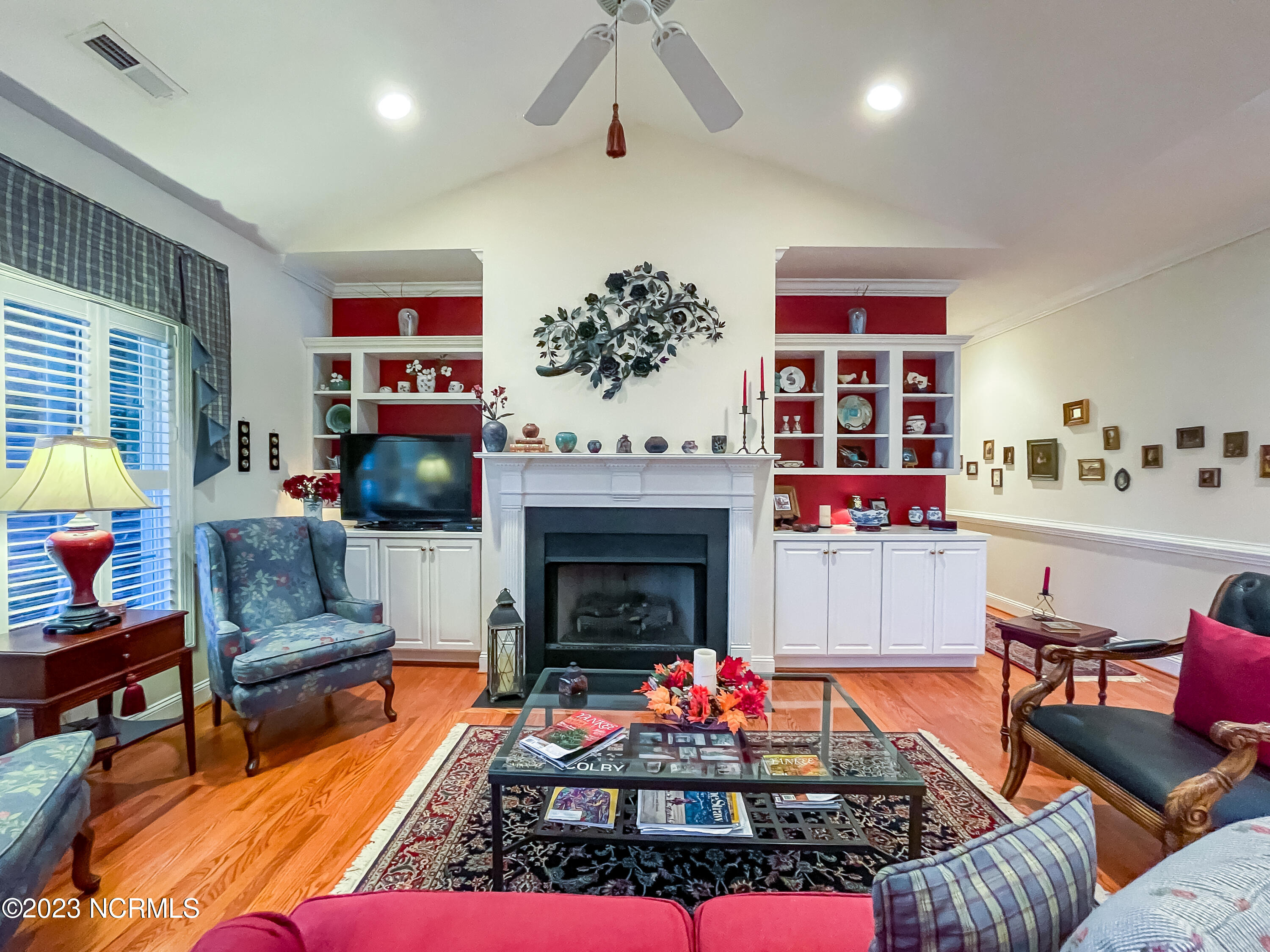 115 Lake Forest Drive SW