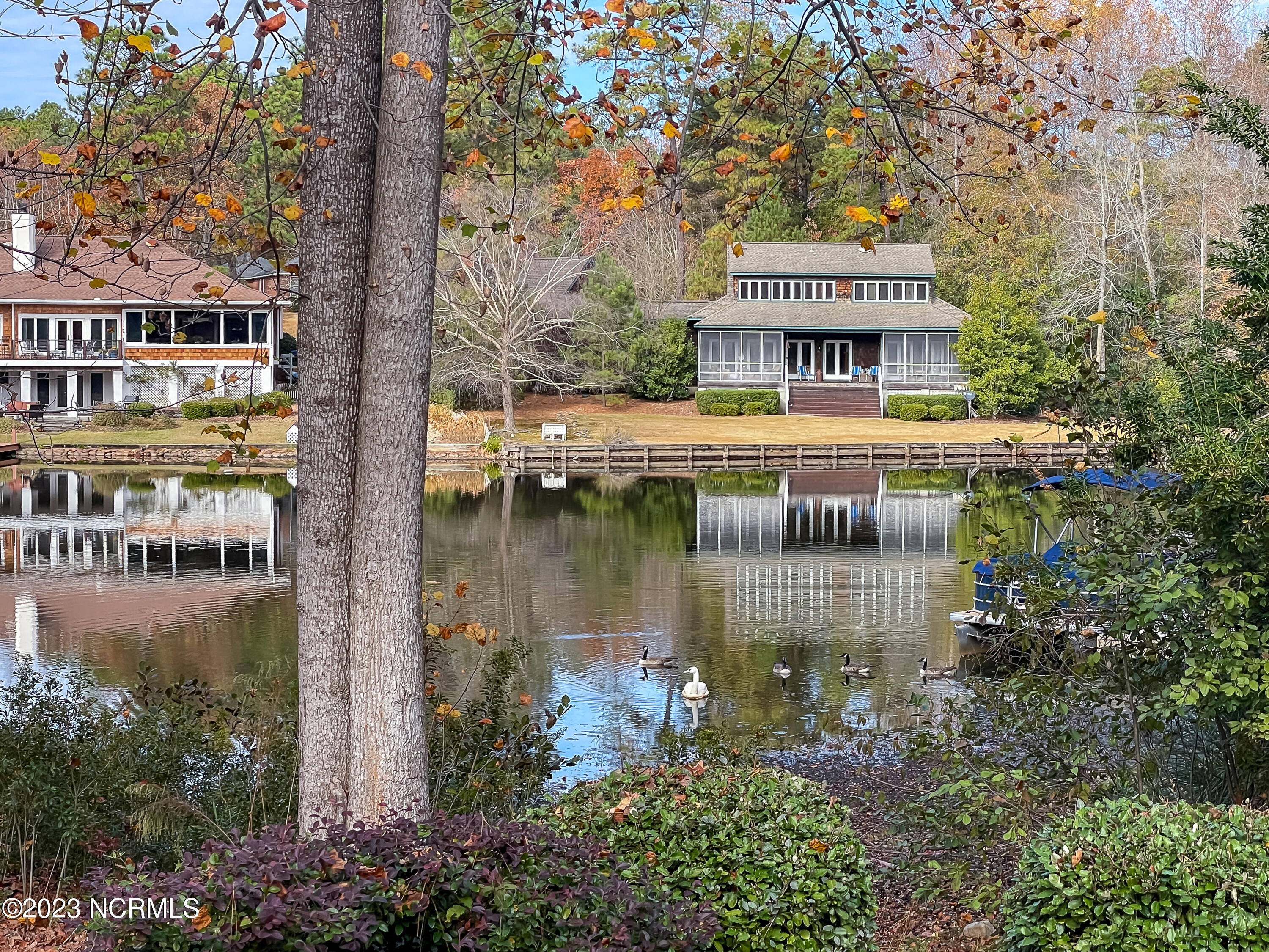 115 Lake Forest Drive SW