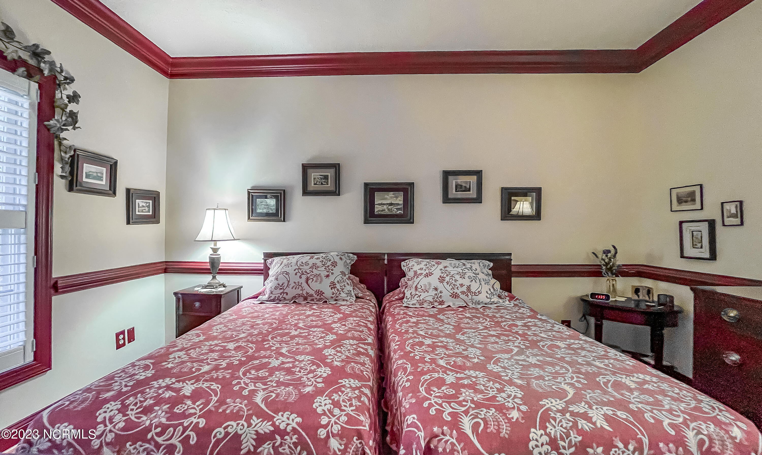 115 Lake Forest Drive SW