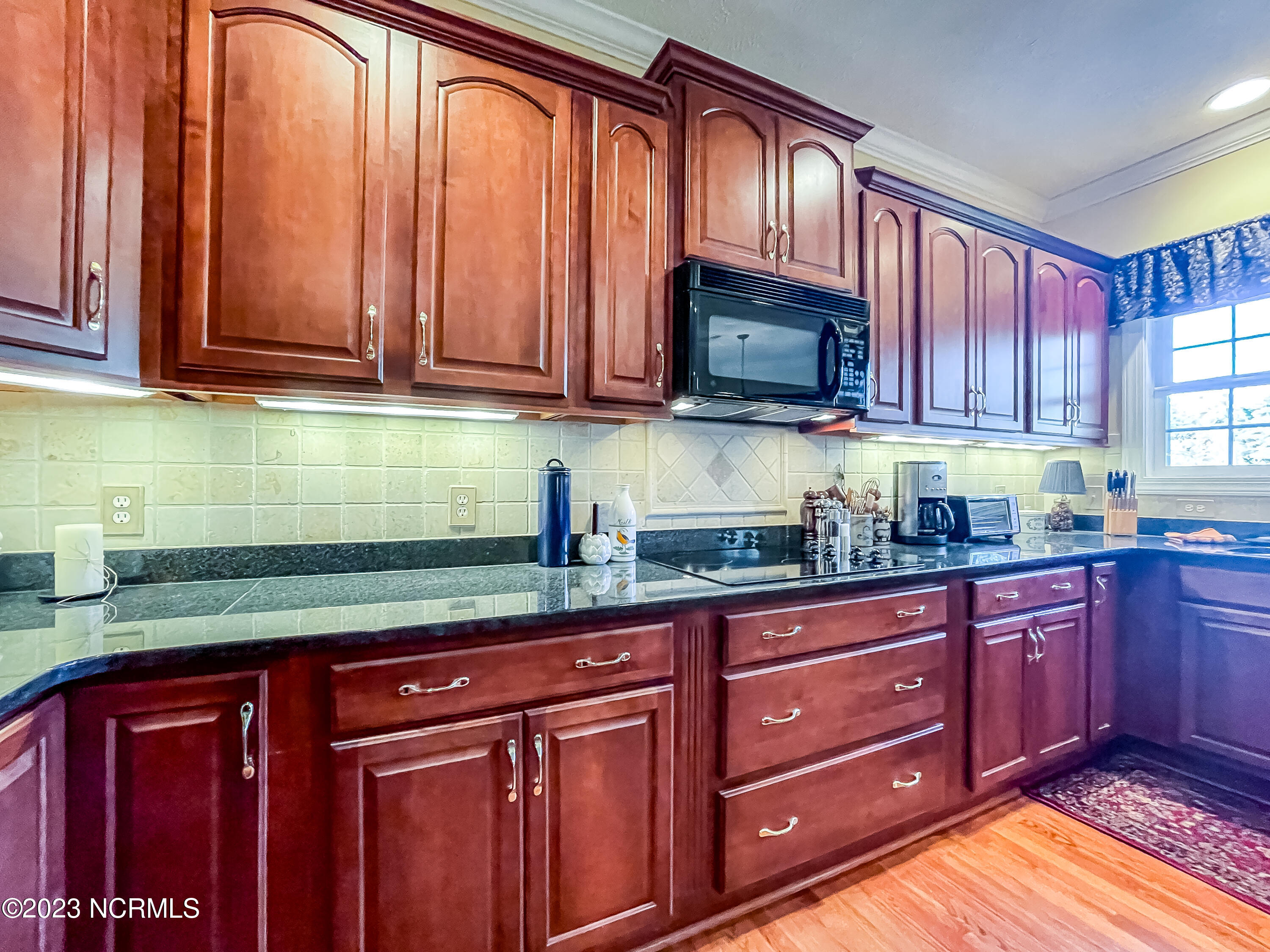 115 Lake Forest Drive SW