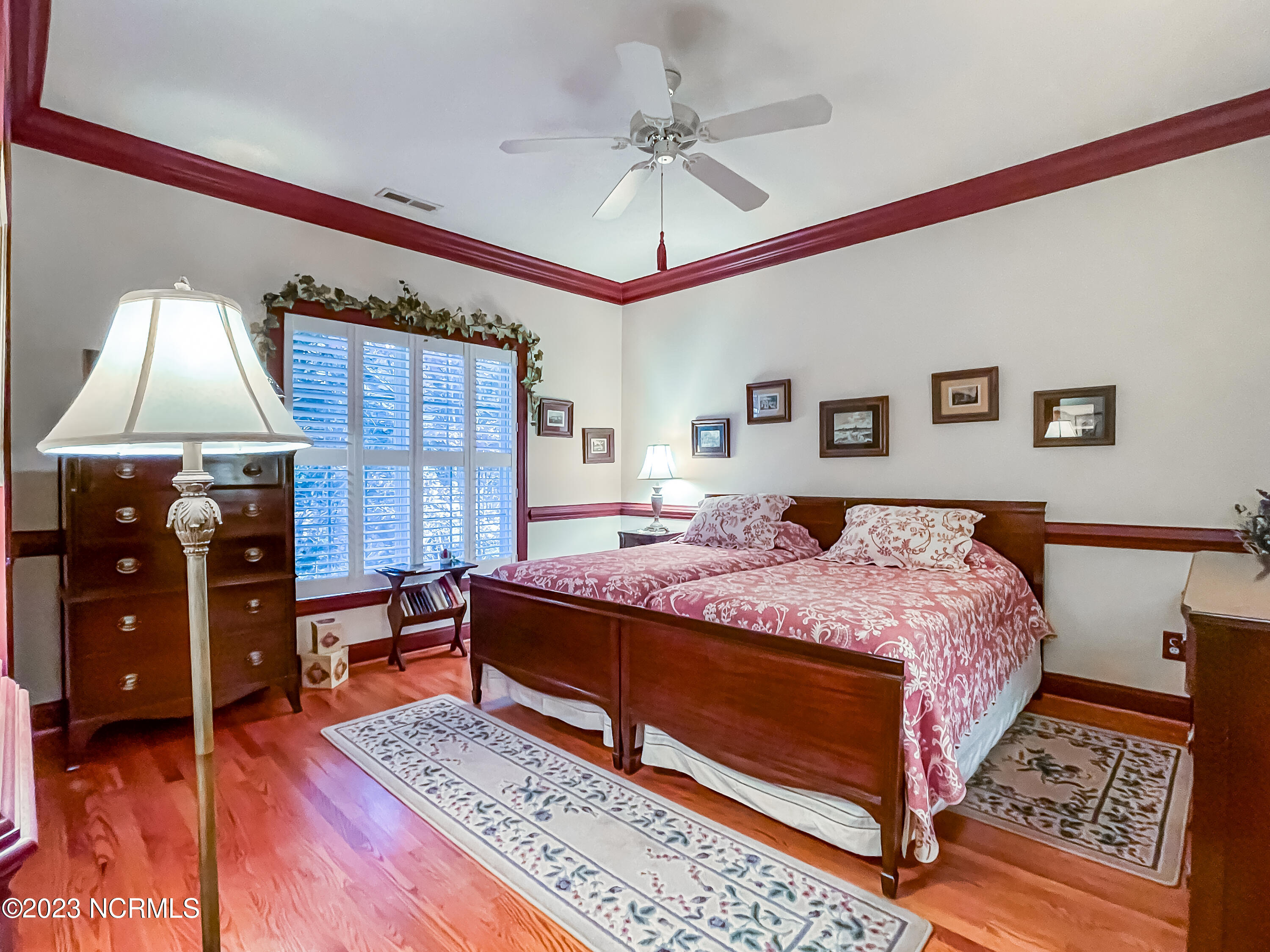 115 Lake Forest Drive SW