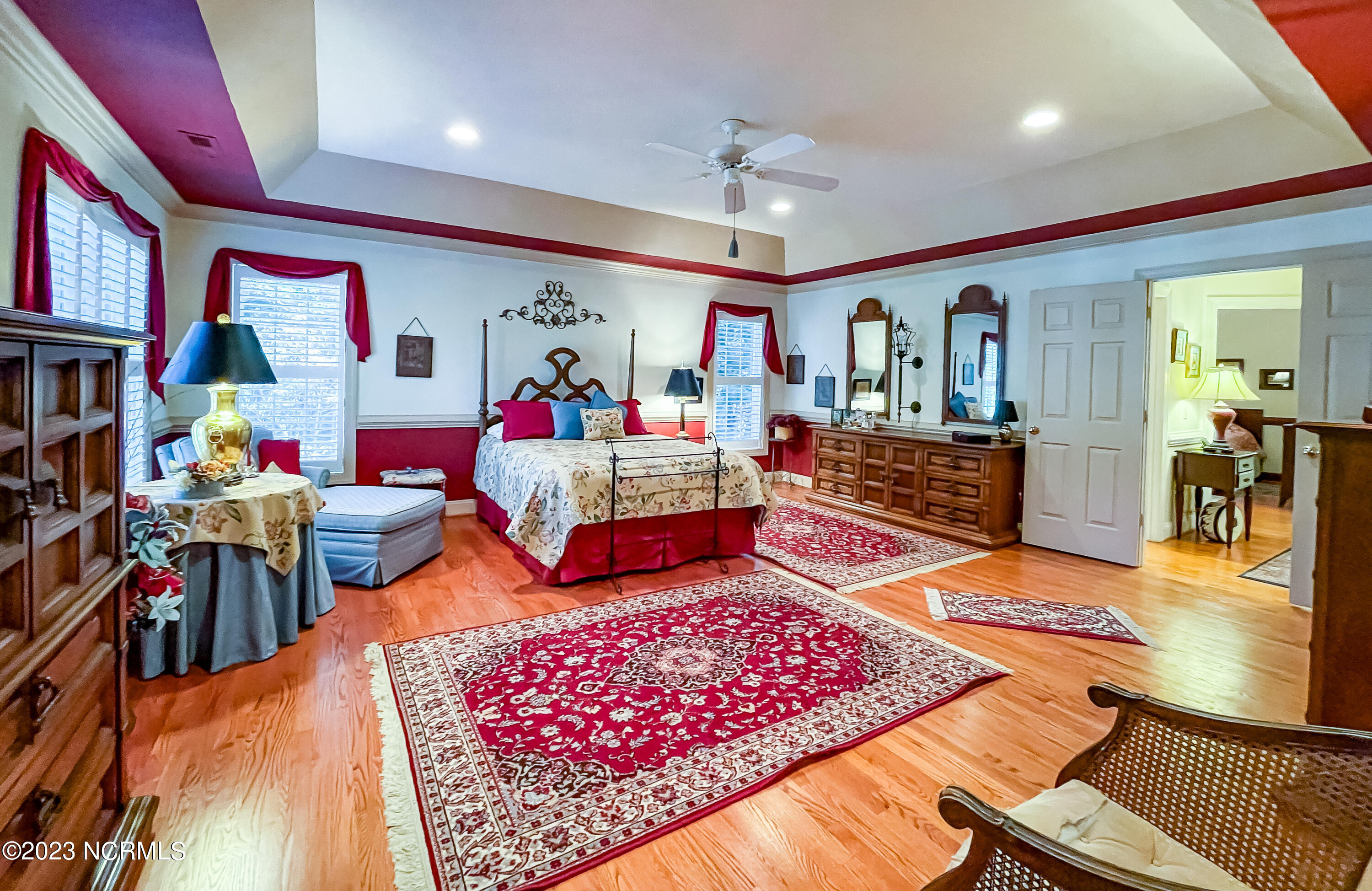 115 Lake Forest Drive SW