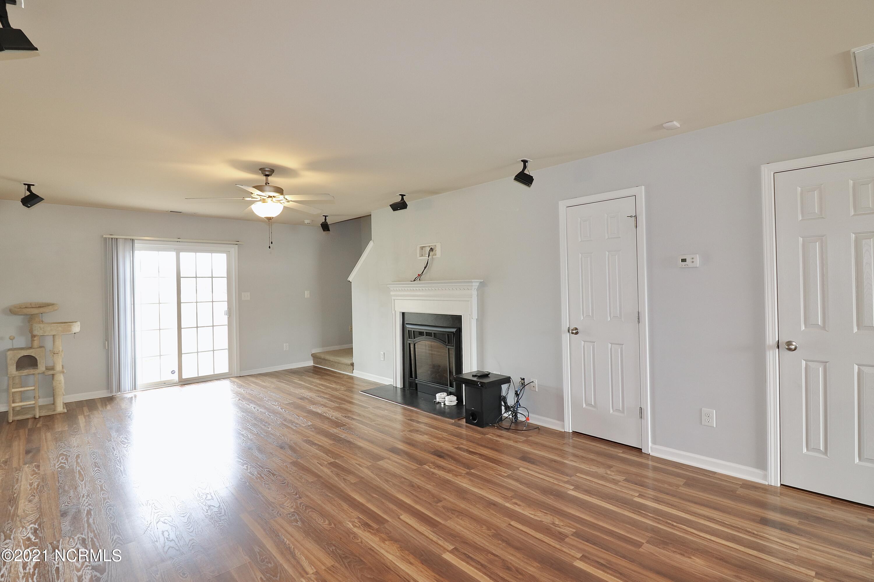 198 Collinwood Drive