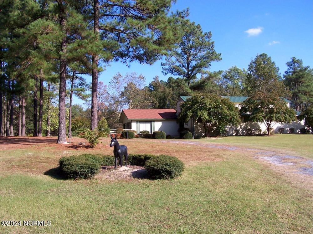 104 120 Western Trail