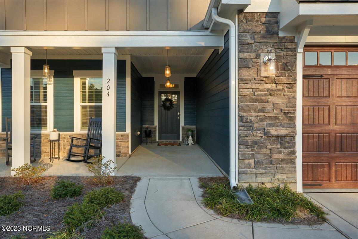 204 Holly Springs Court