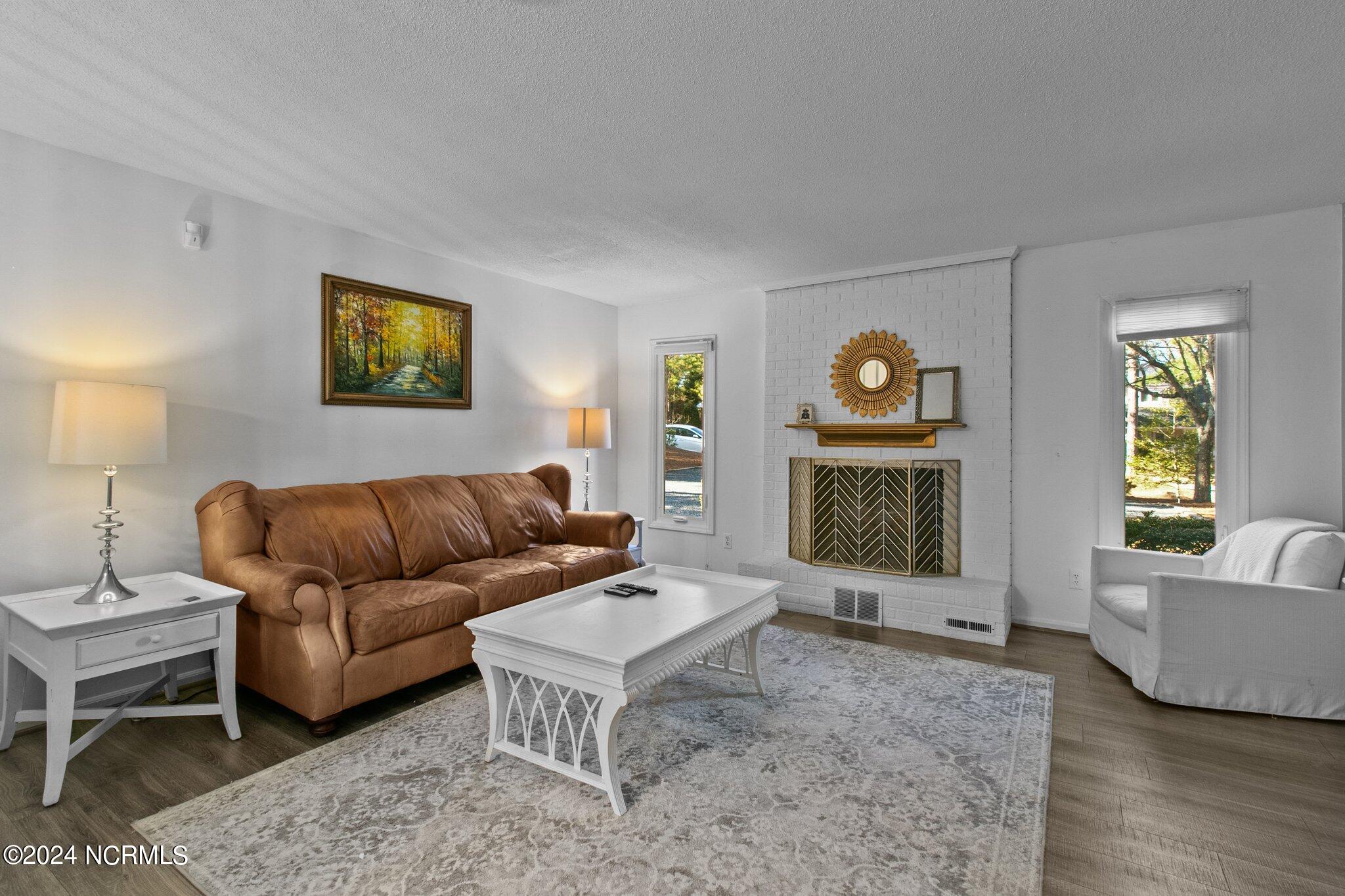 6 Canter Place