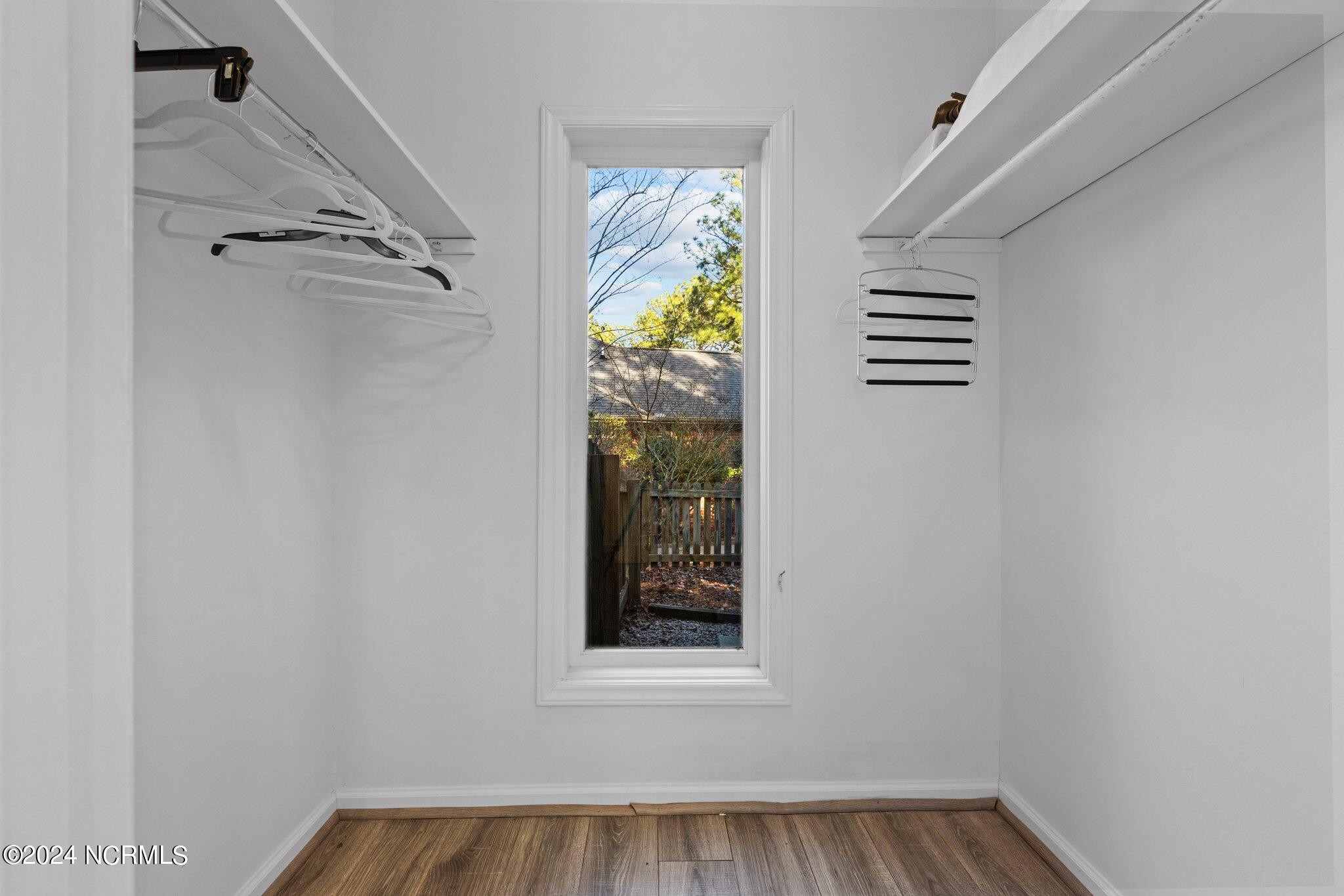 6 Canter Place