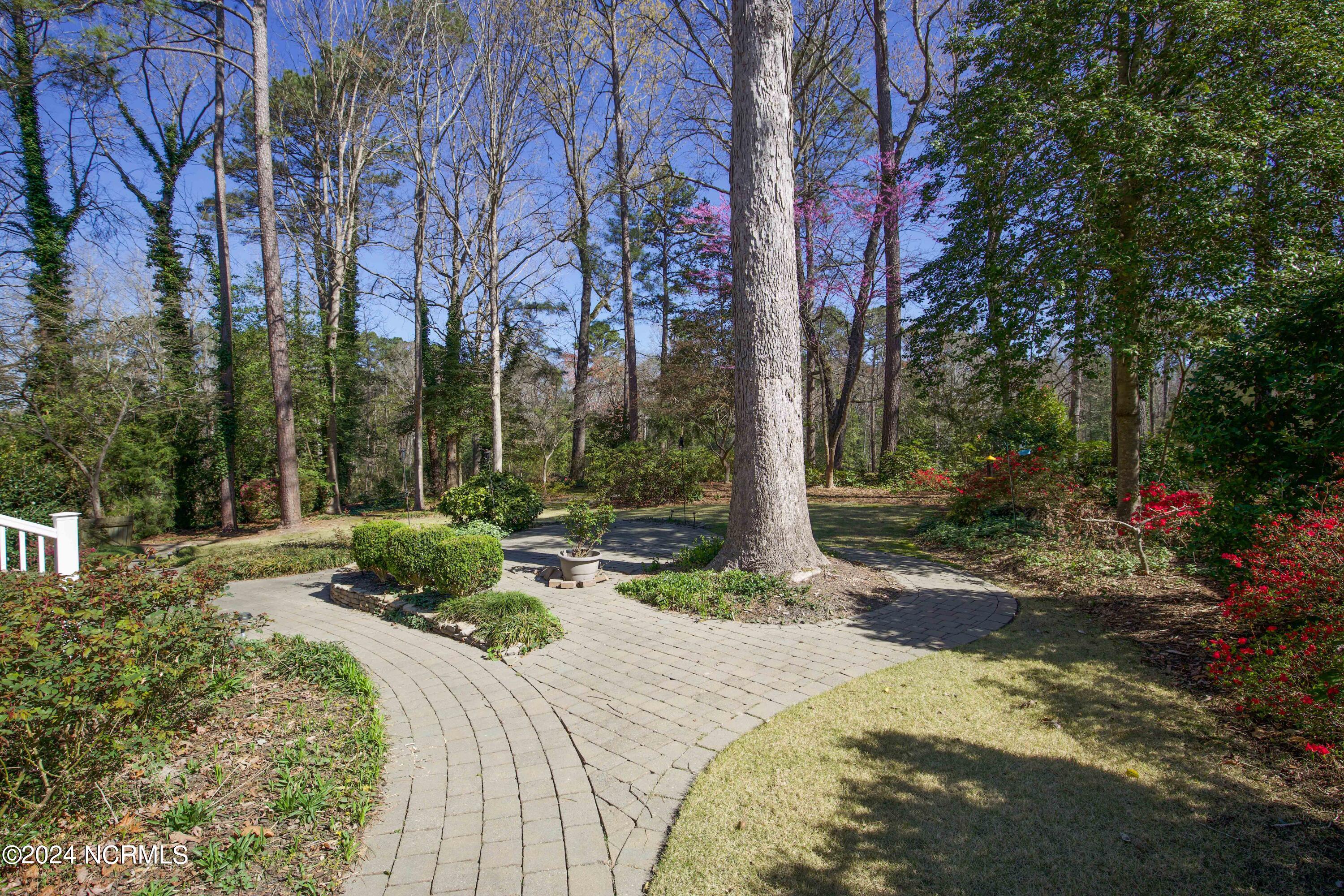 671 Hickory Hill Lane