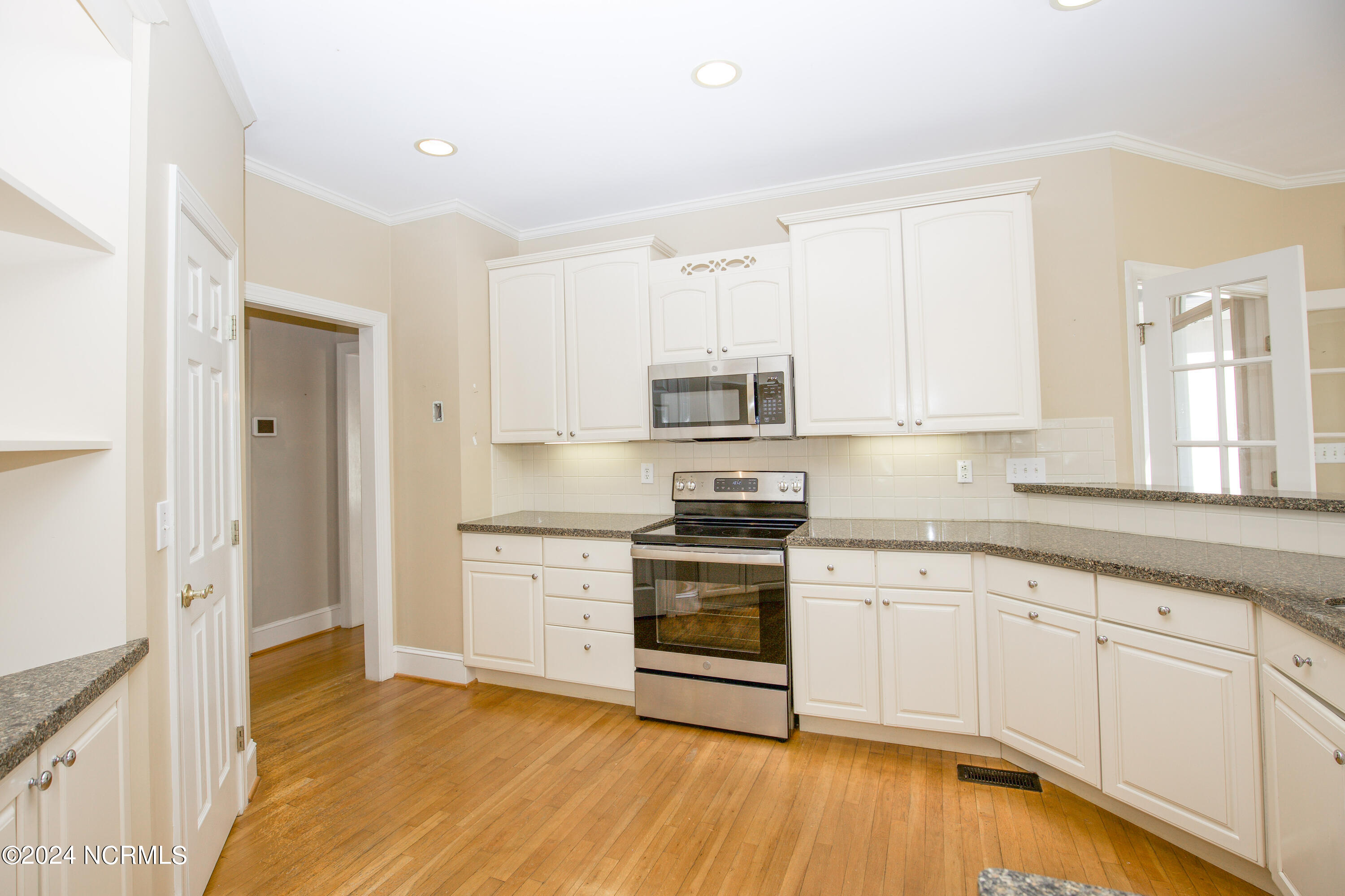 671 Hickory Hill Lane