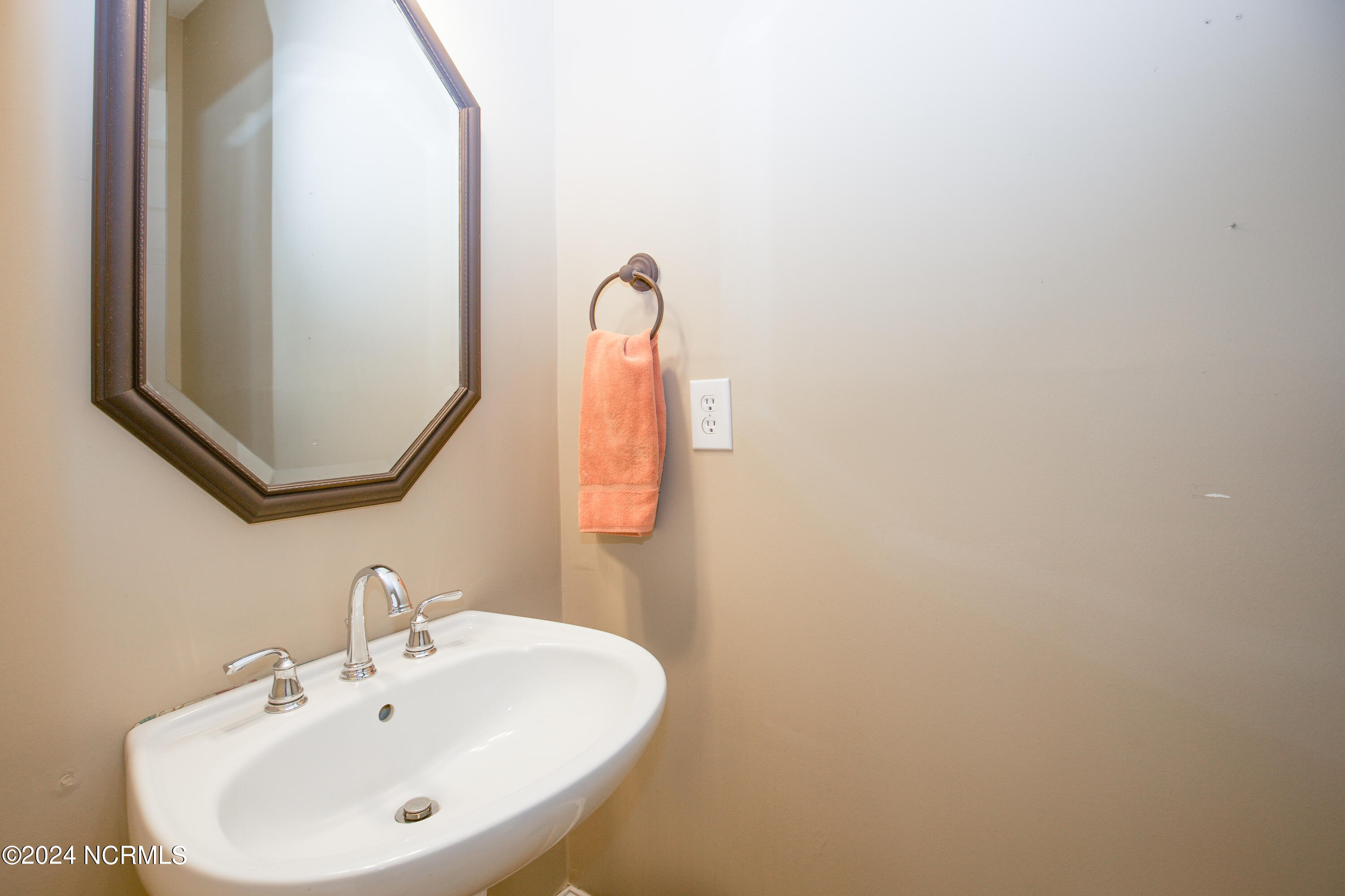 671 Hickory Hill Lane