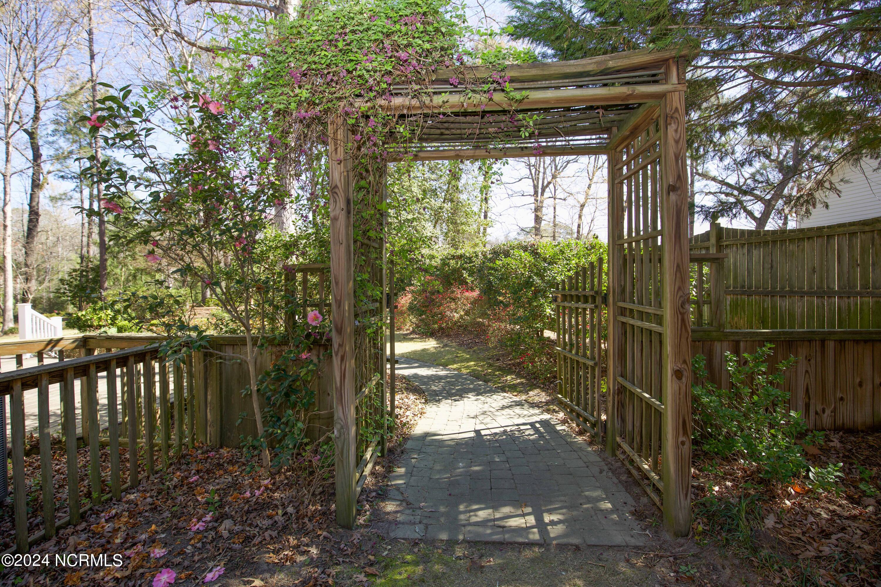 671 Hickory Hill Lane