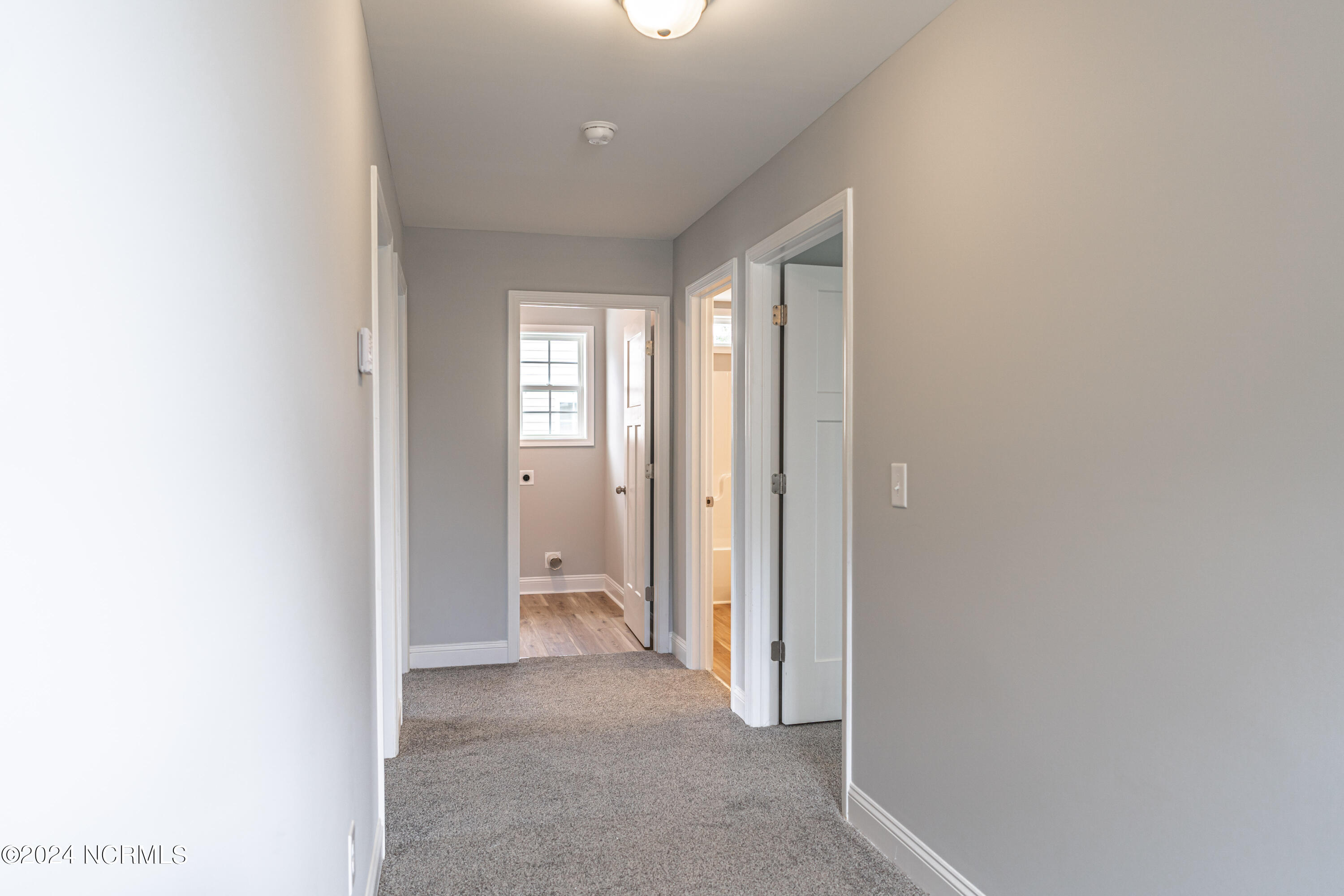 1060 W New York Avenue