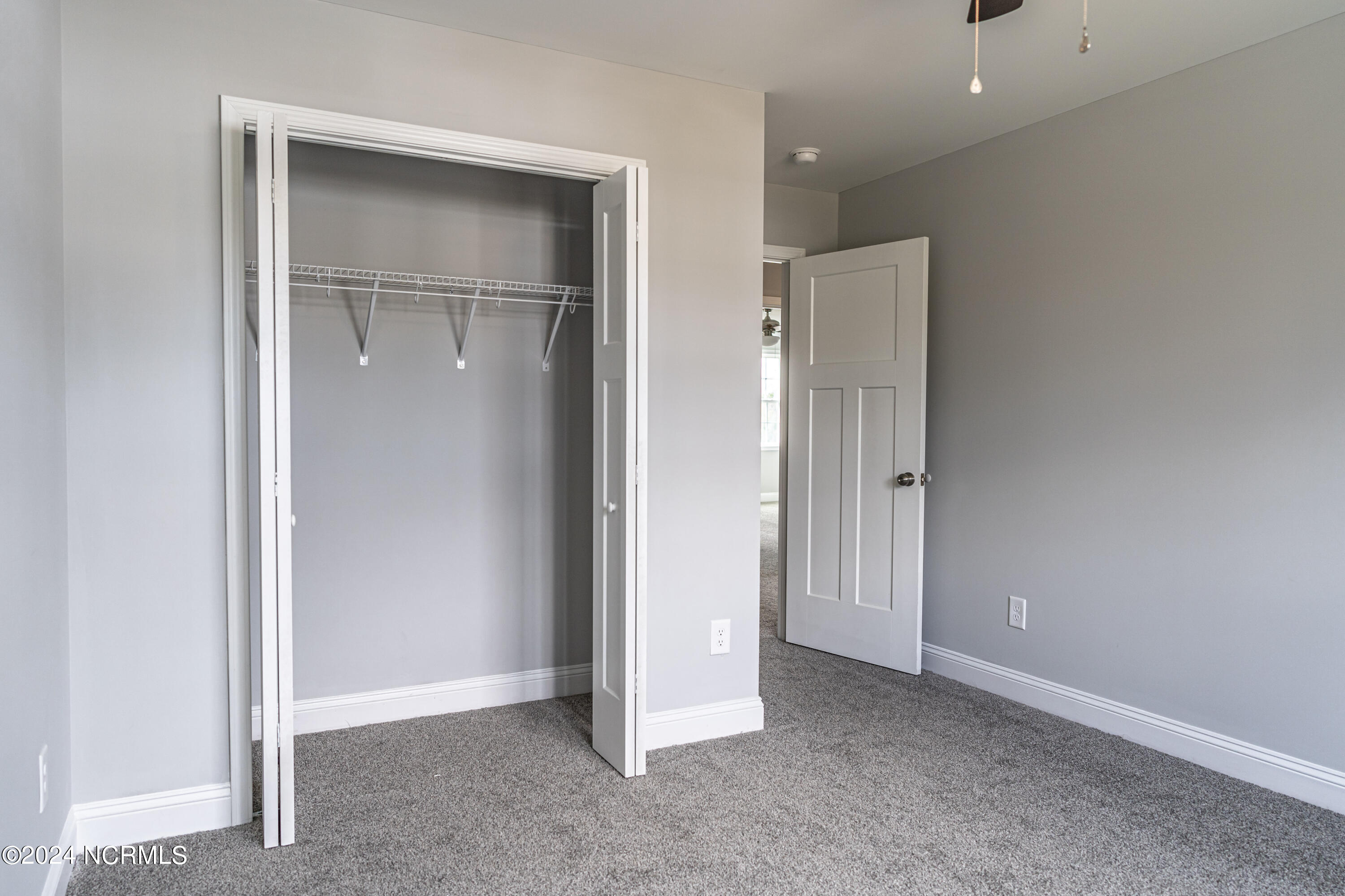 1060 W New York Avenue