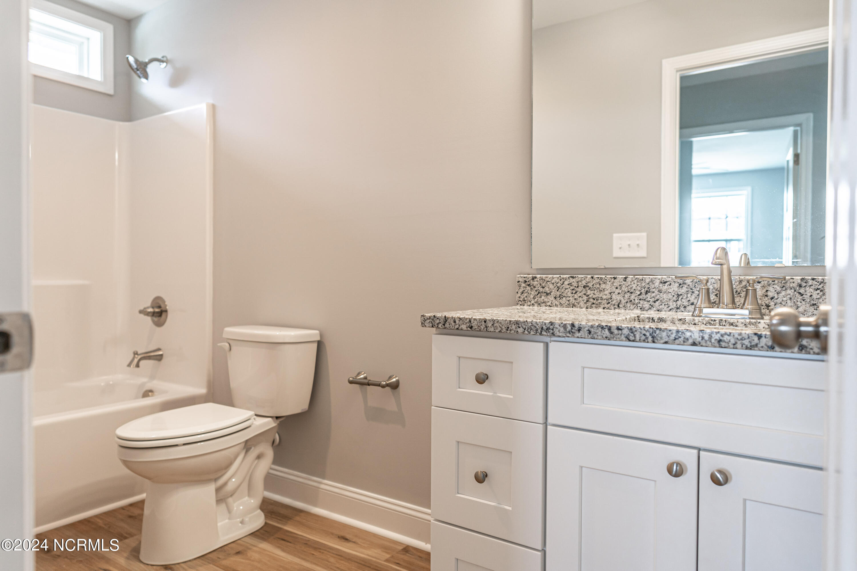 1060 W New York Avenue