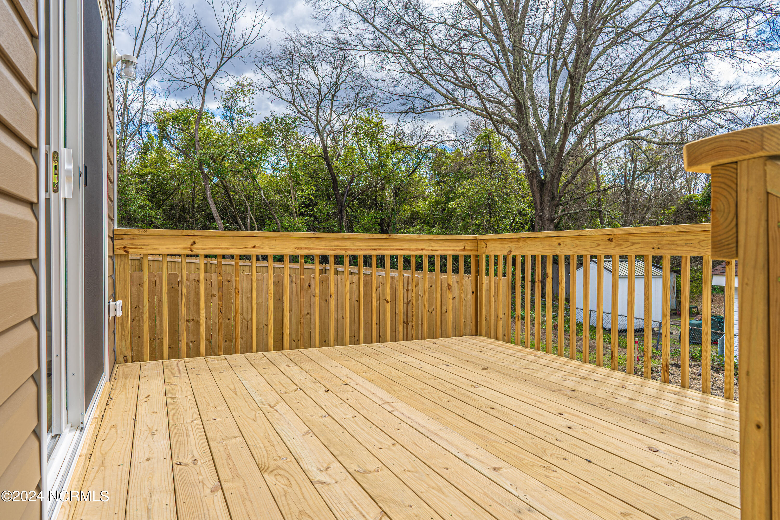 1060 W New York Avenue