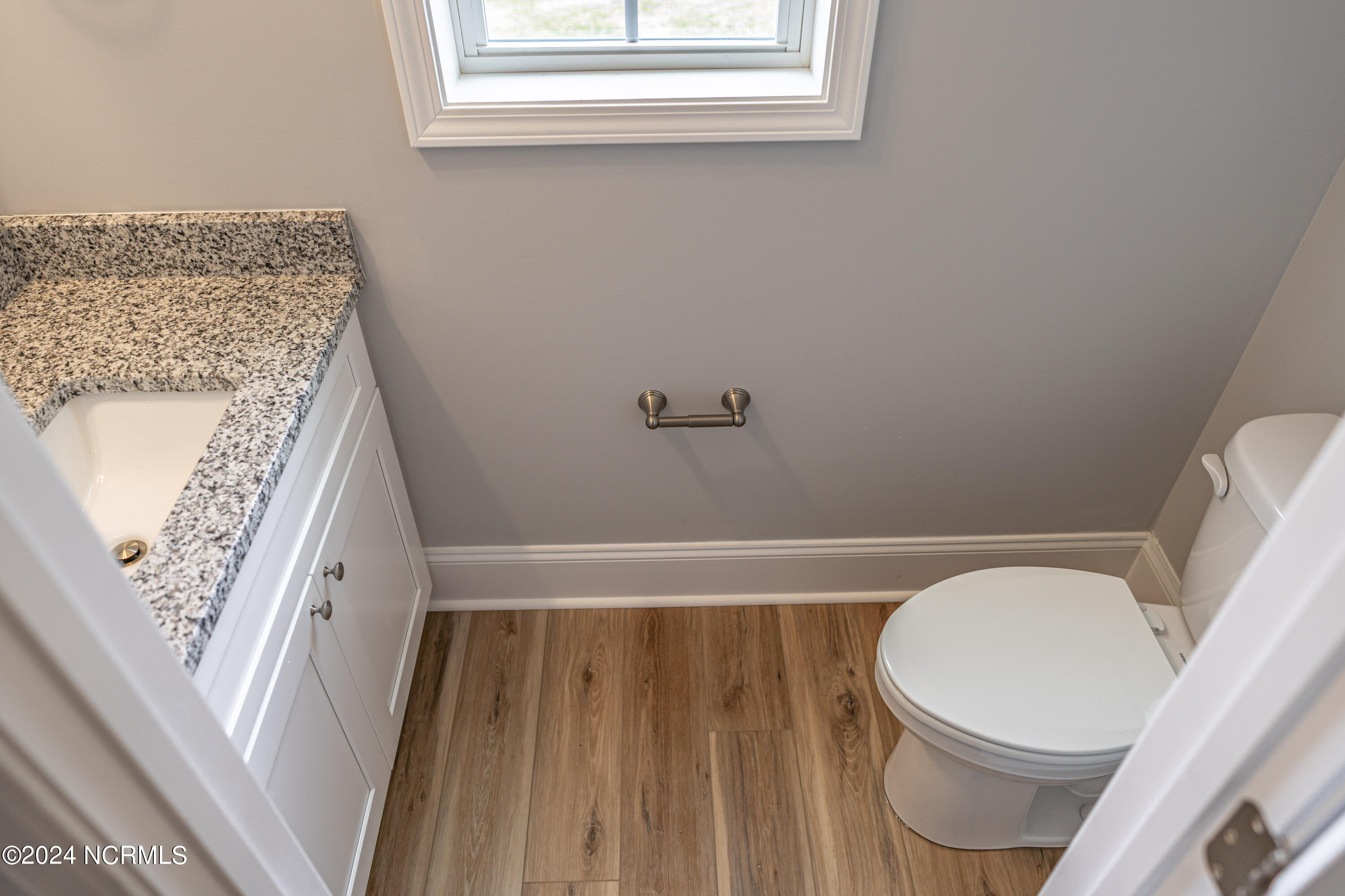 1060 W New York Avenue