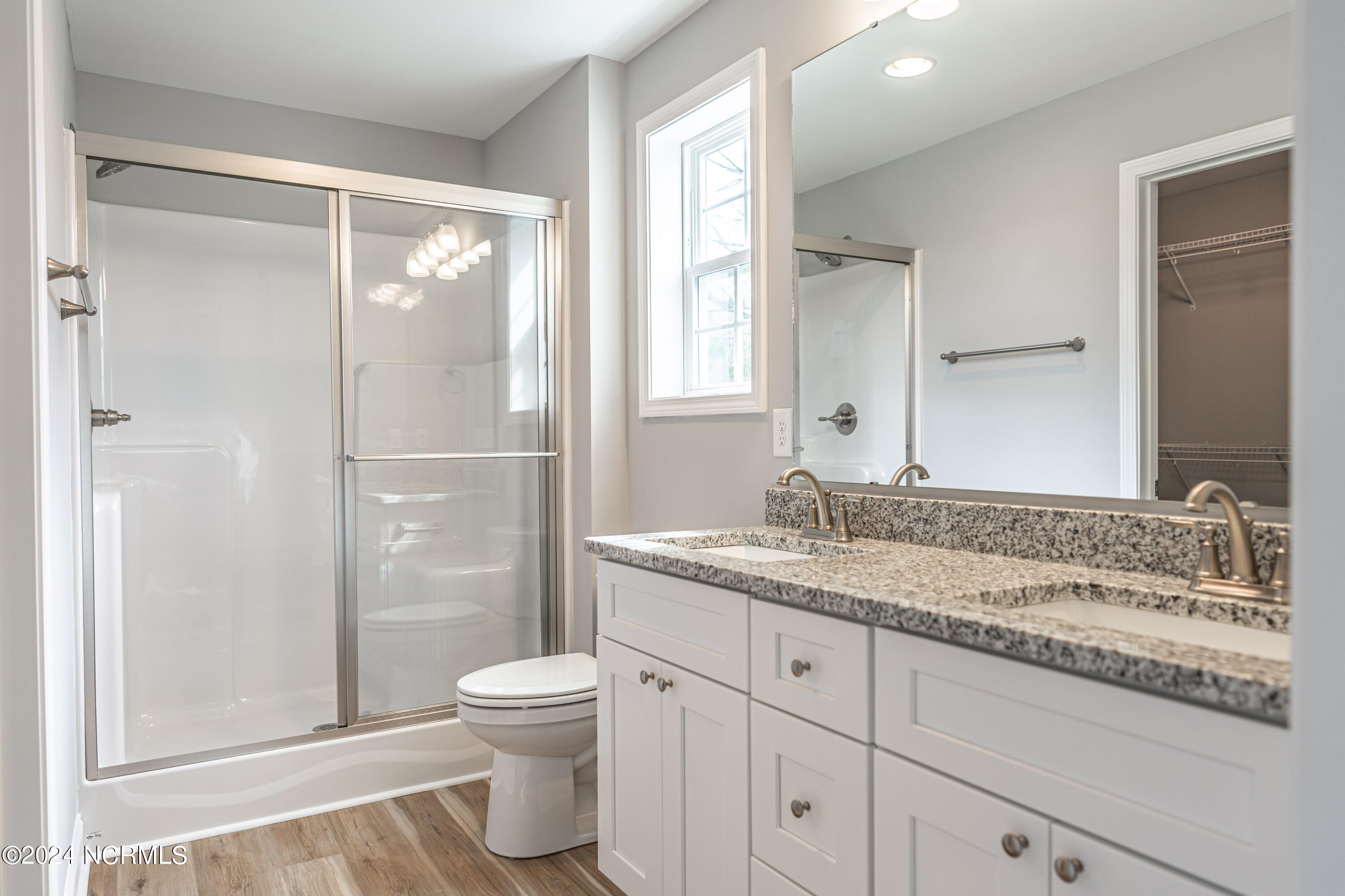 1060 W New York Avenue