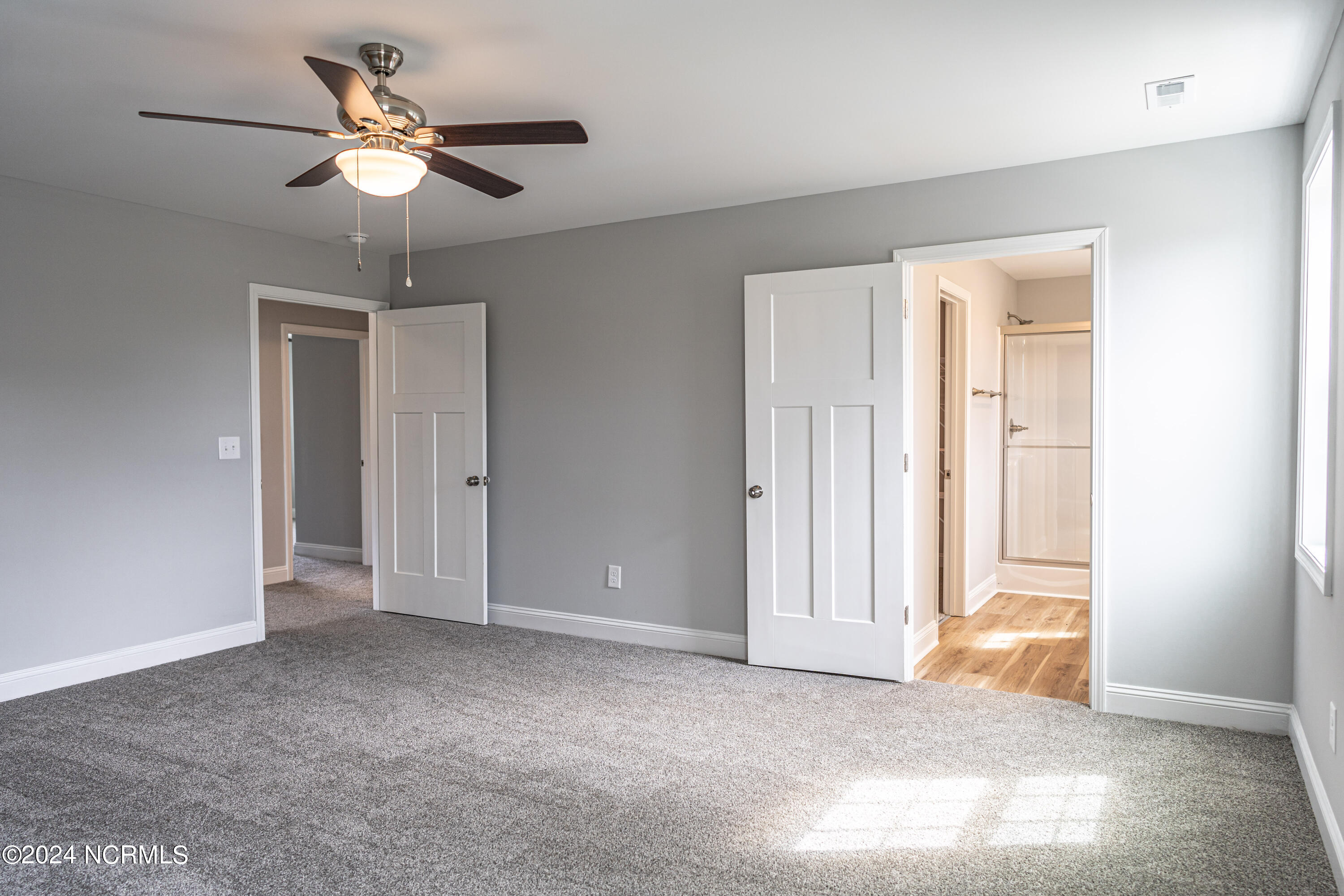 1060 W New York Avenue