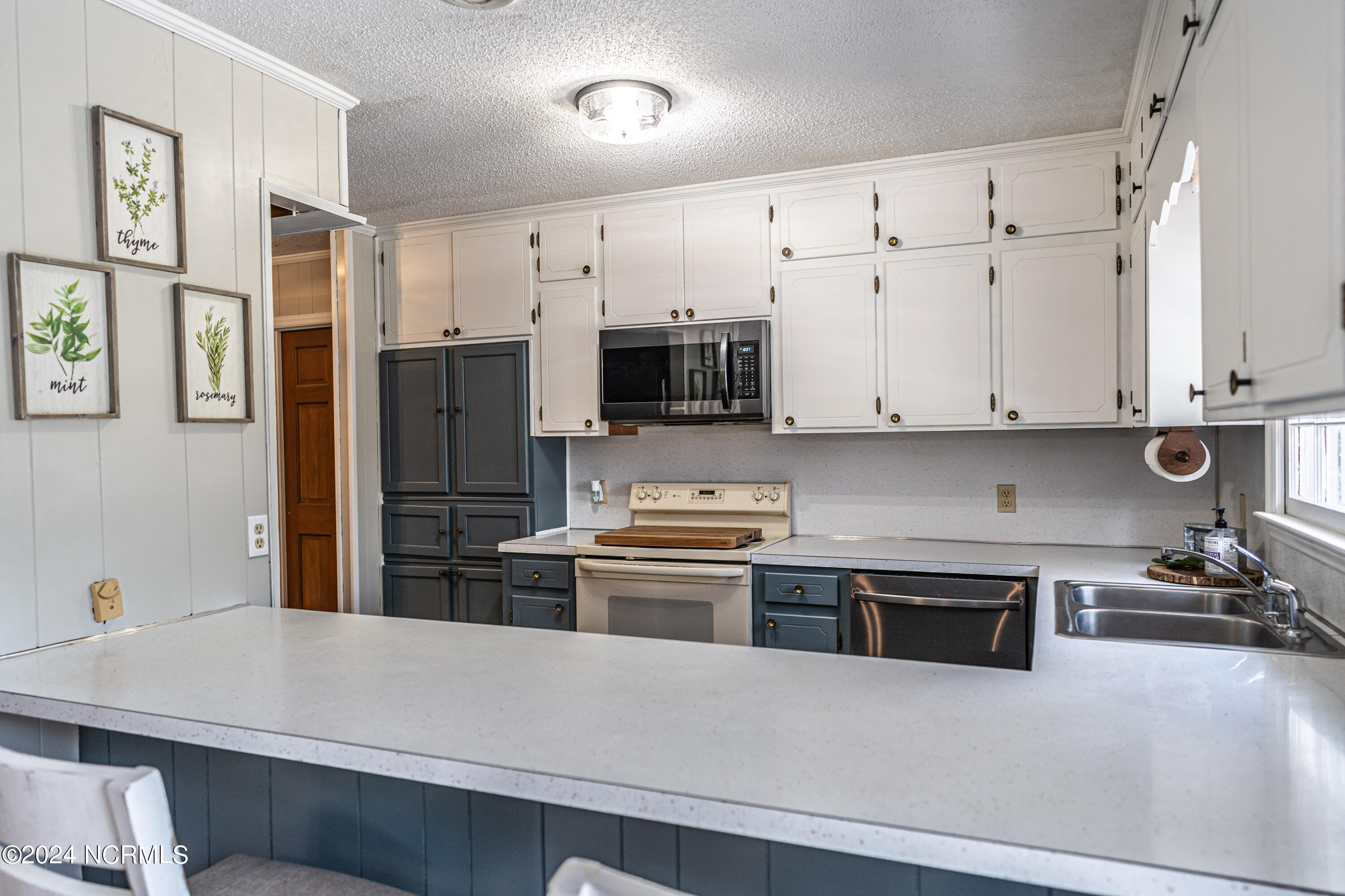 309 Pinecrest Court Road