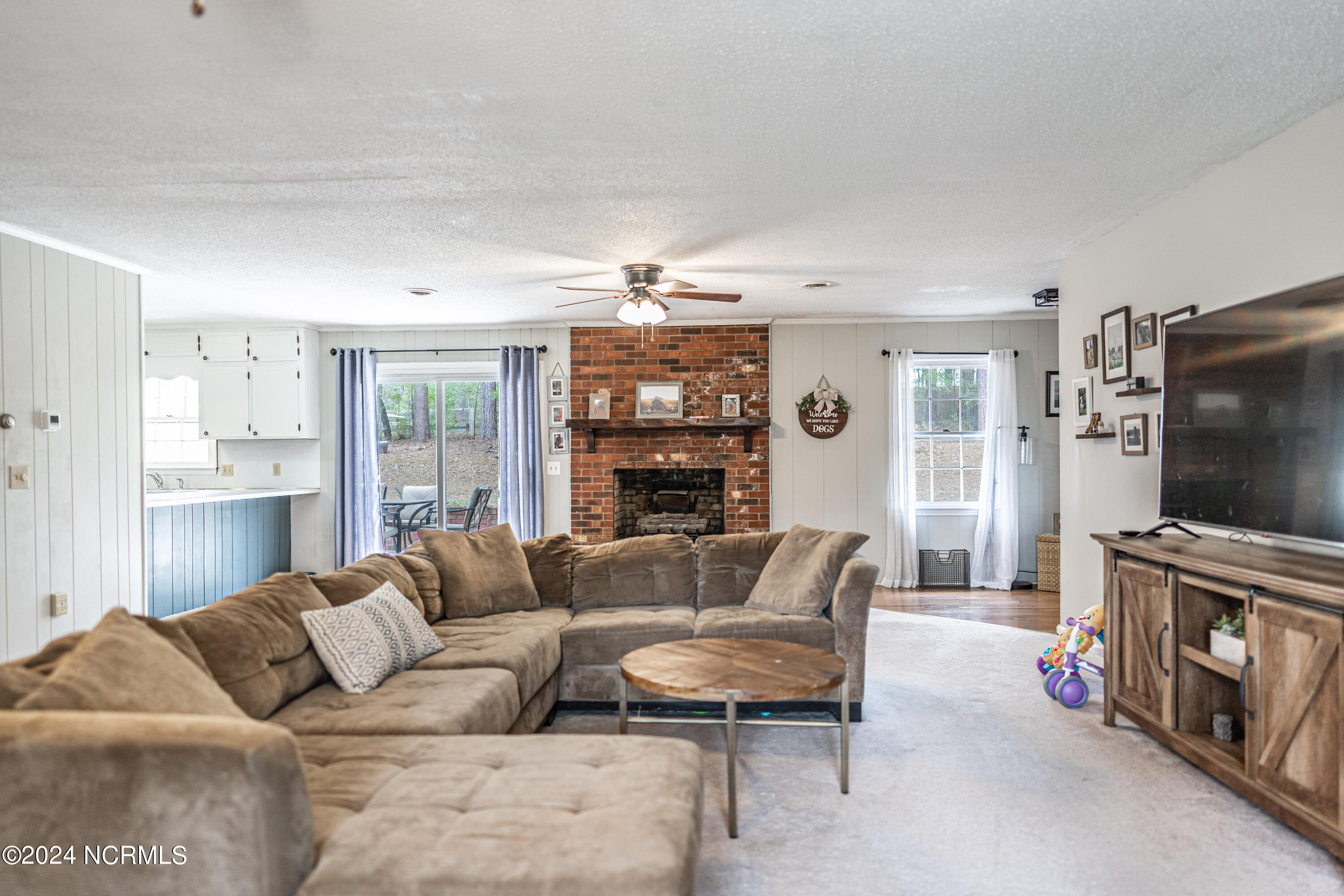 309 Pinecrest Court Road