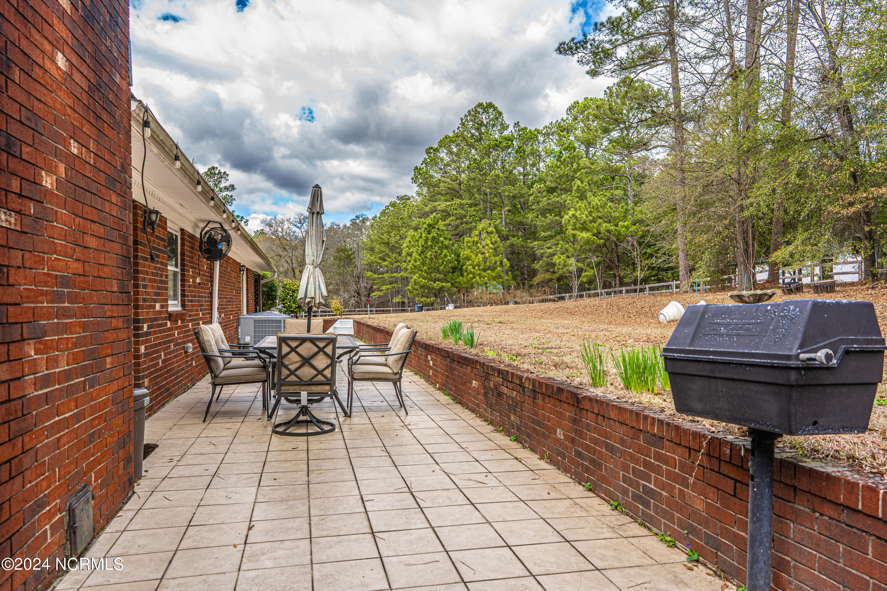 309 Pinecrest Court Road