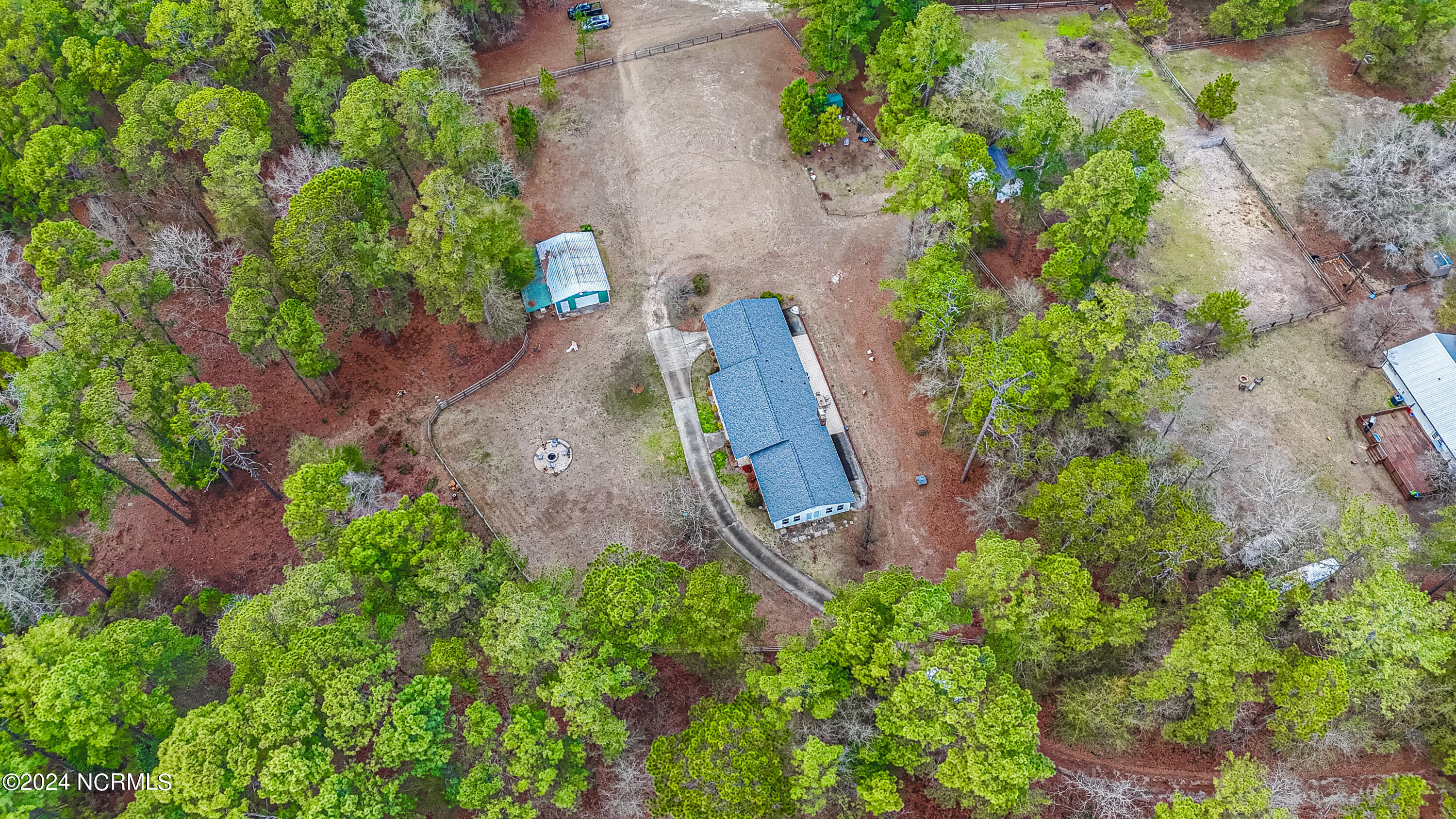 309 Pinecrest Court Road