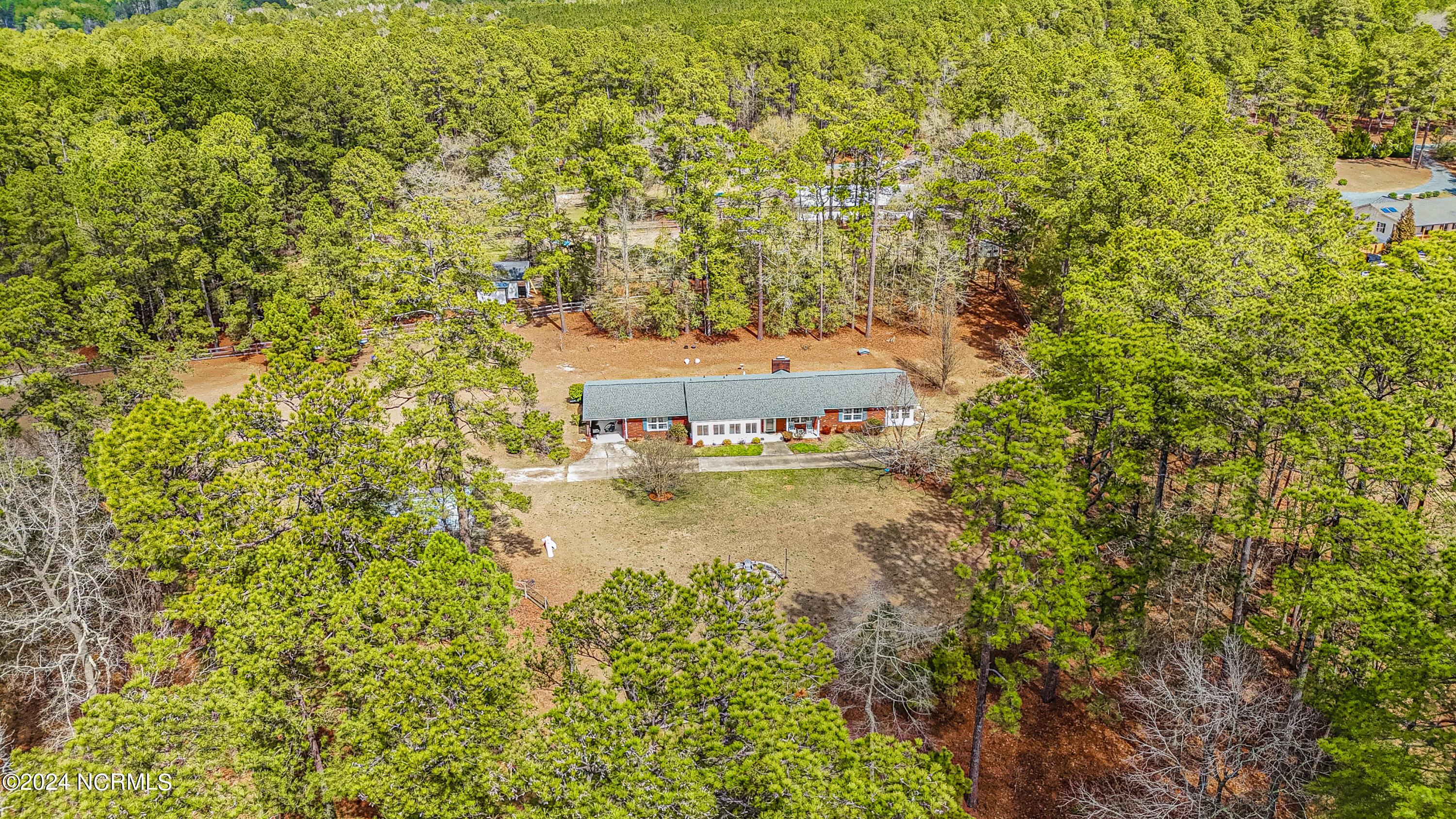 309 Pinecrest Court Road